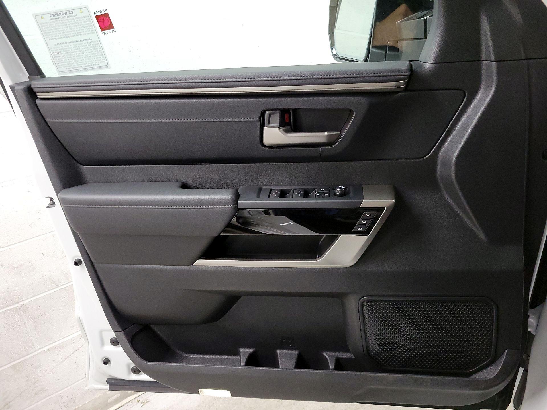 Thumbnail: 2025 Toyota Tundra - 12