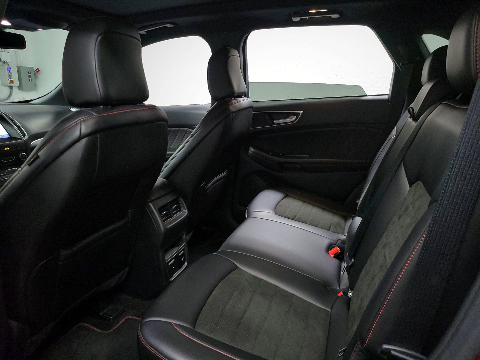 Thumbnail: 2020 Ford Edge - 19