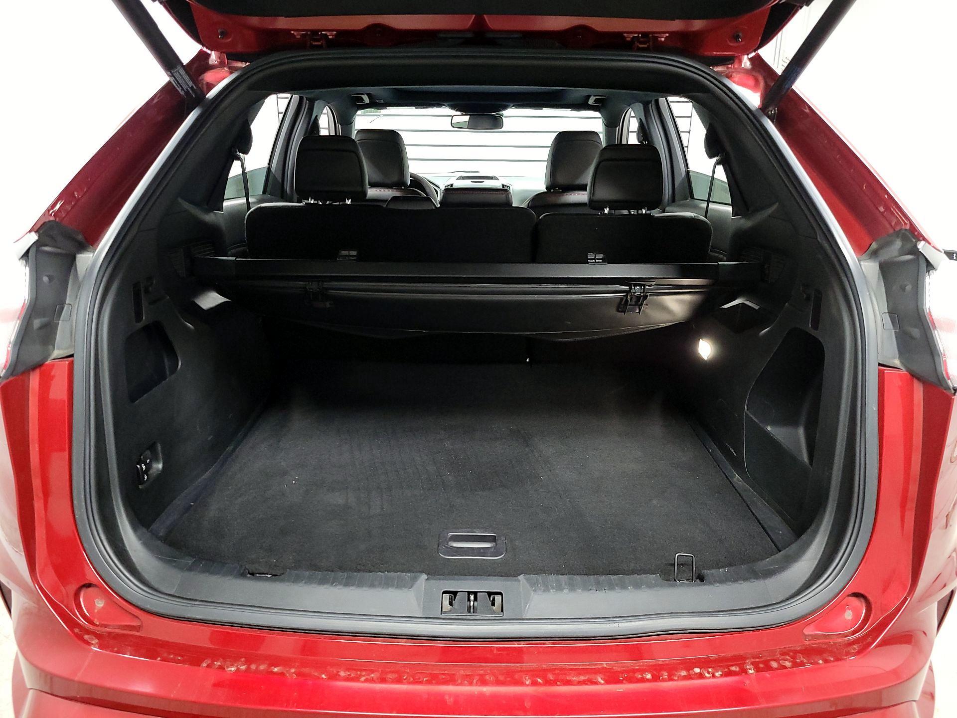 Thumbnail: 2020 Ford Edge - 20