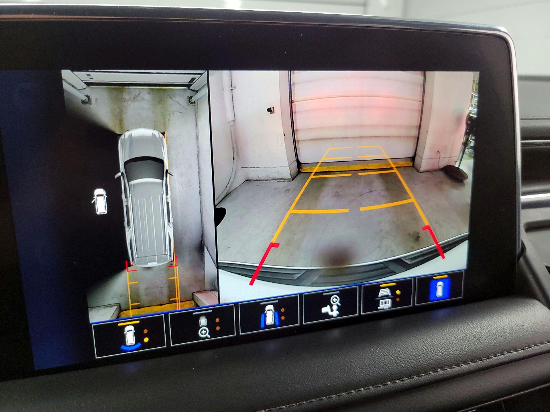 Thumbnail: 2022 Chevrolet Tahoe - 14