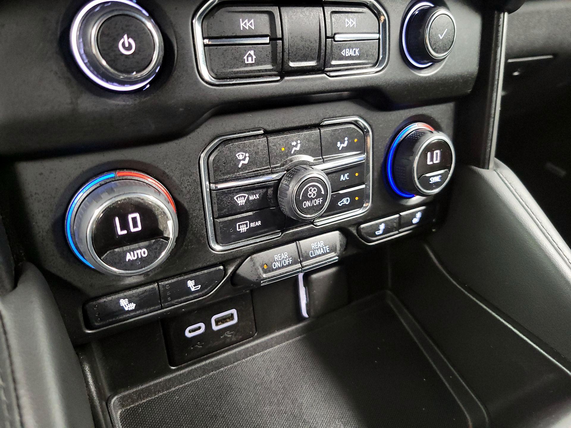 Thumbnail: 2022 Chevrolet Tahoe - 16