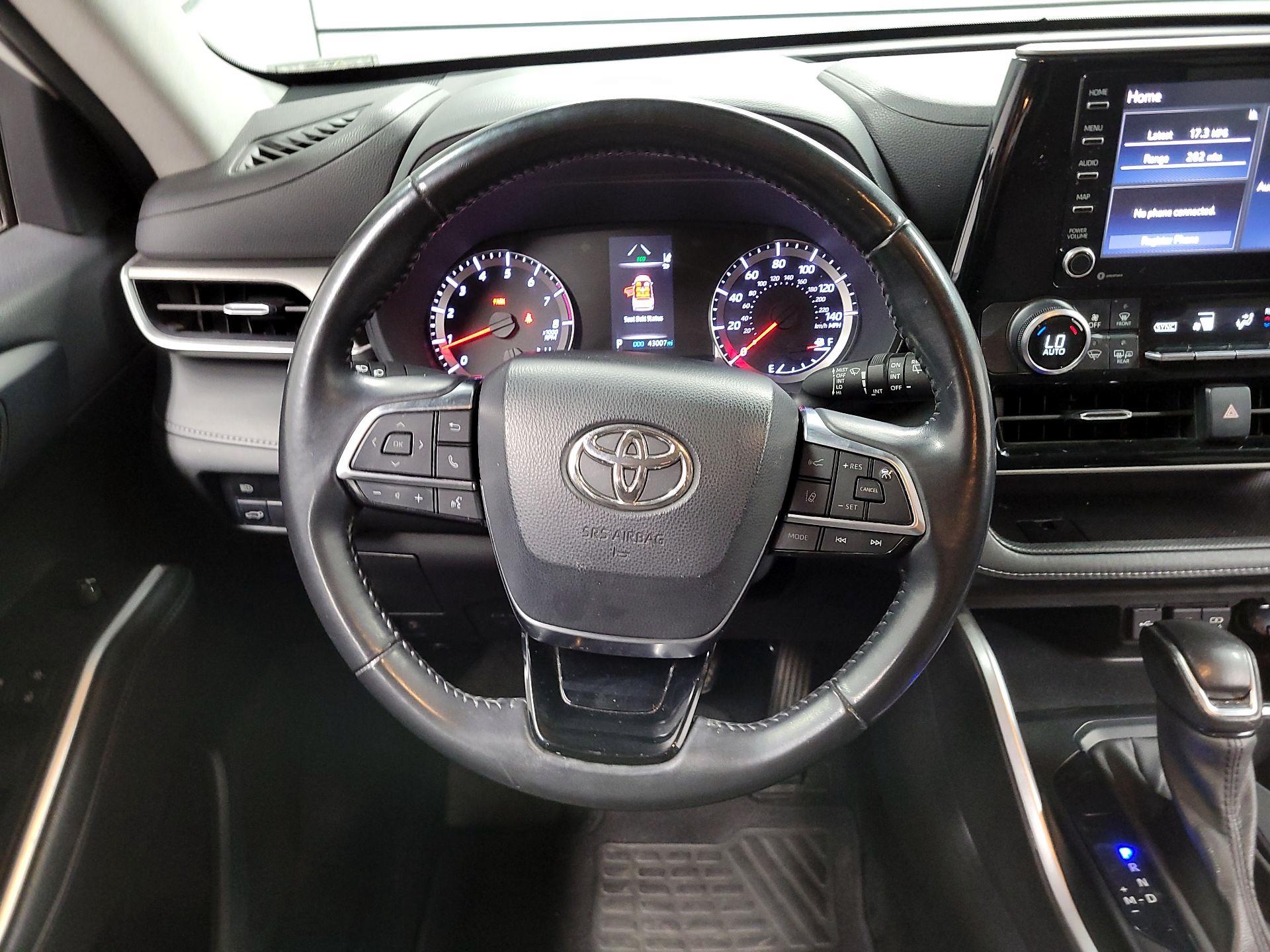 Thumbnail: 2021 Toyota Highlander - 10