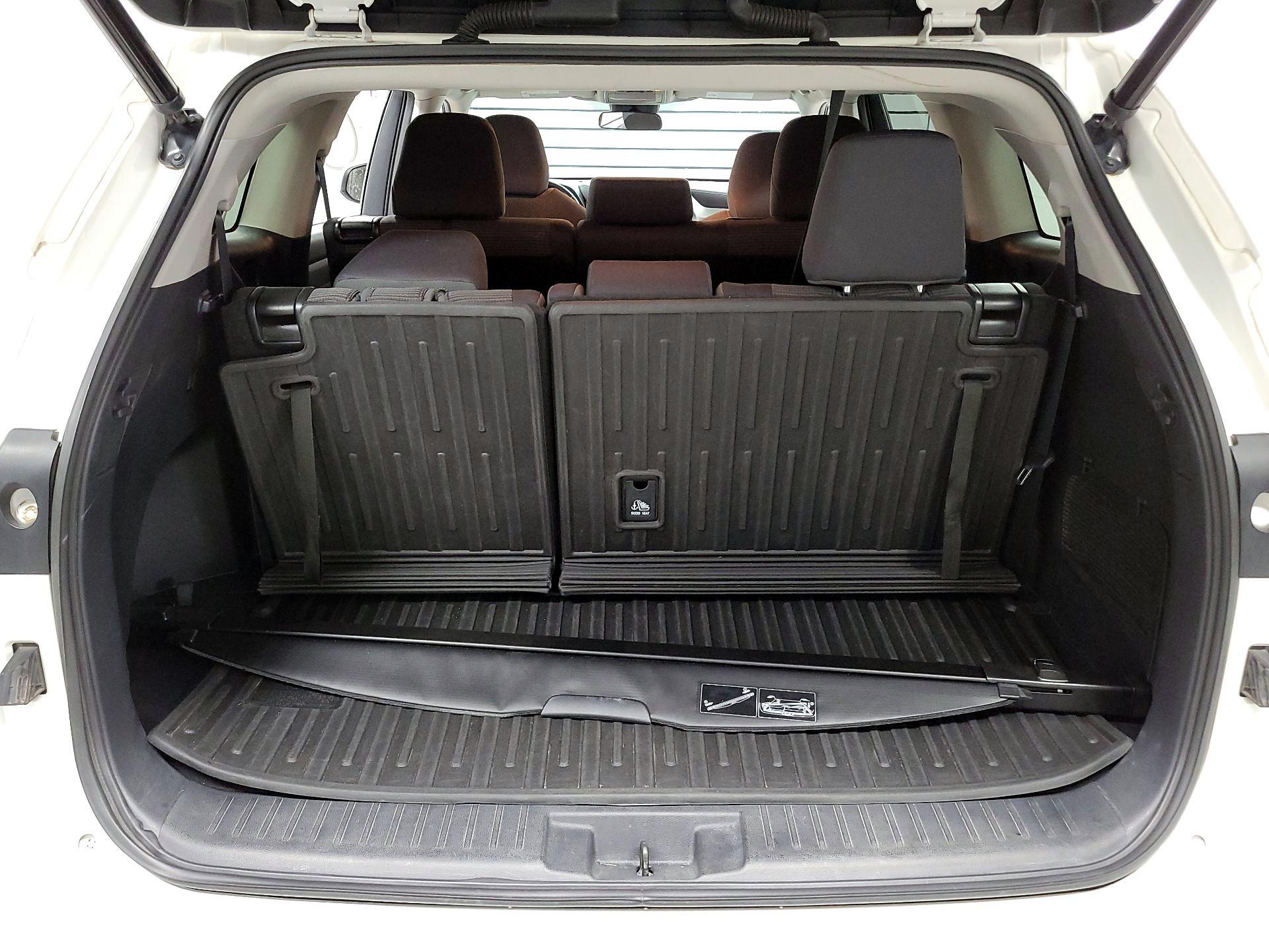 Thumbnail: 2021 Toyota Highlander - 17