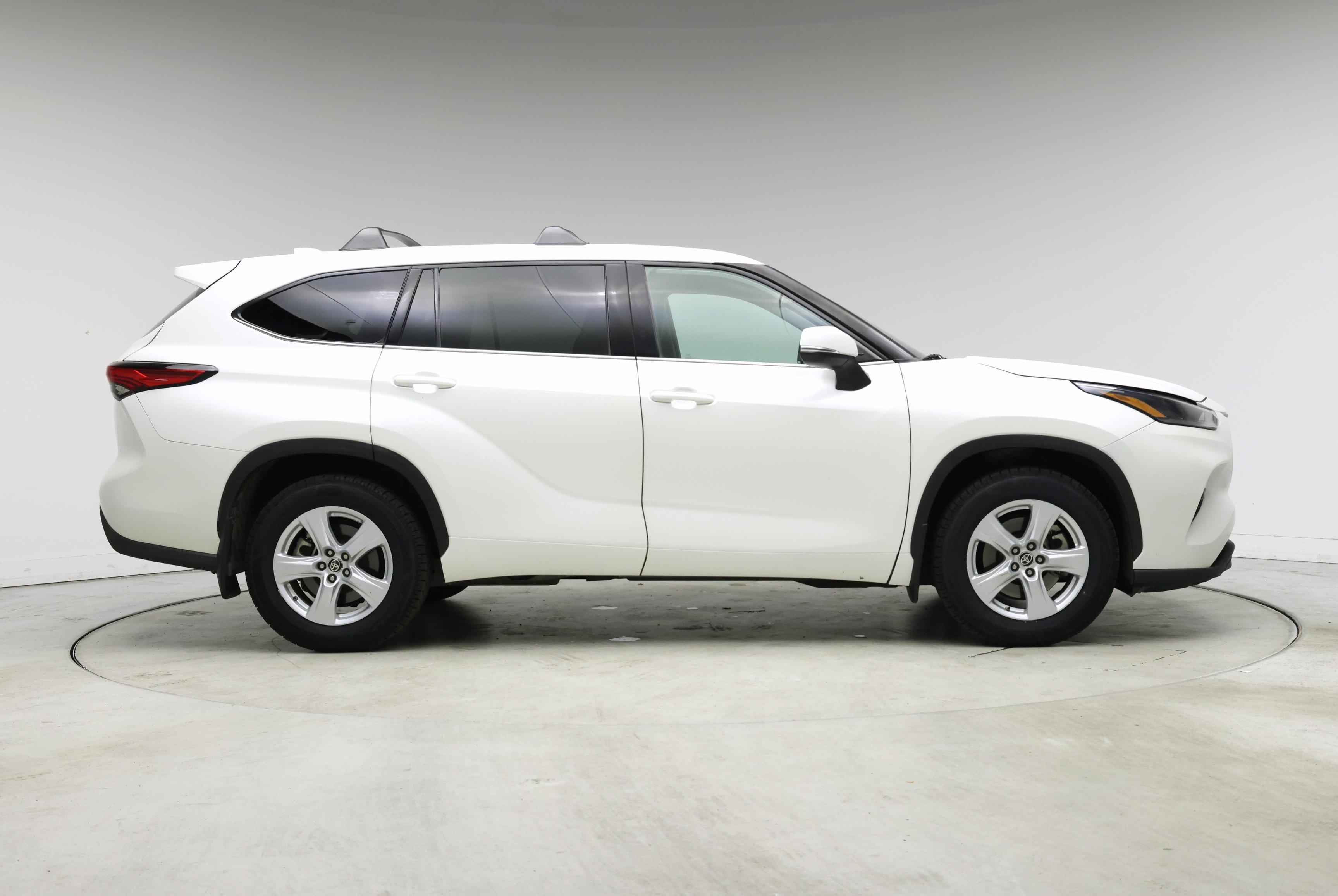 Thumbnail: 2021 Toyota Highlander - 7