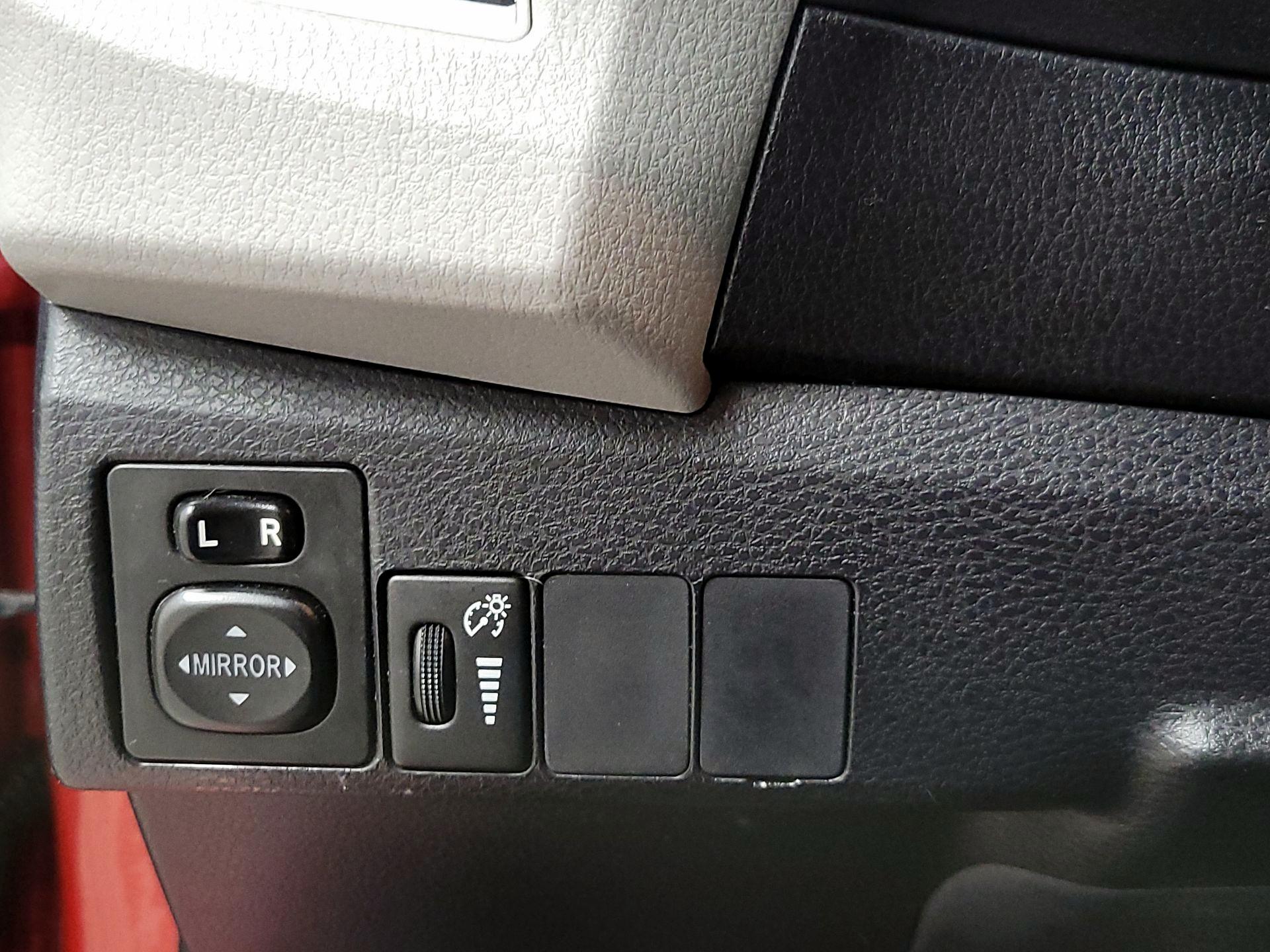 Thumbnail: 2015 Toyota Corolla - 13