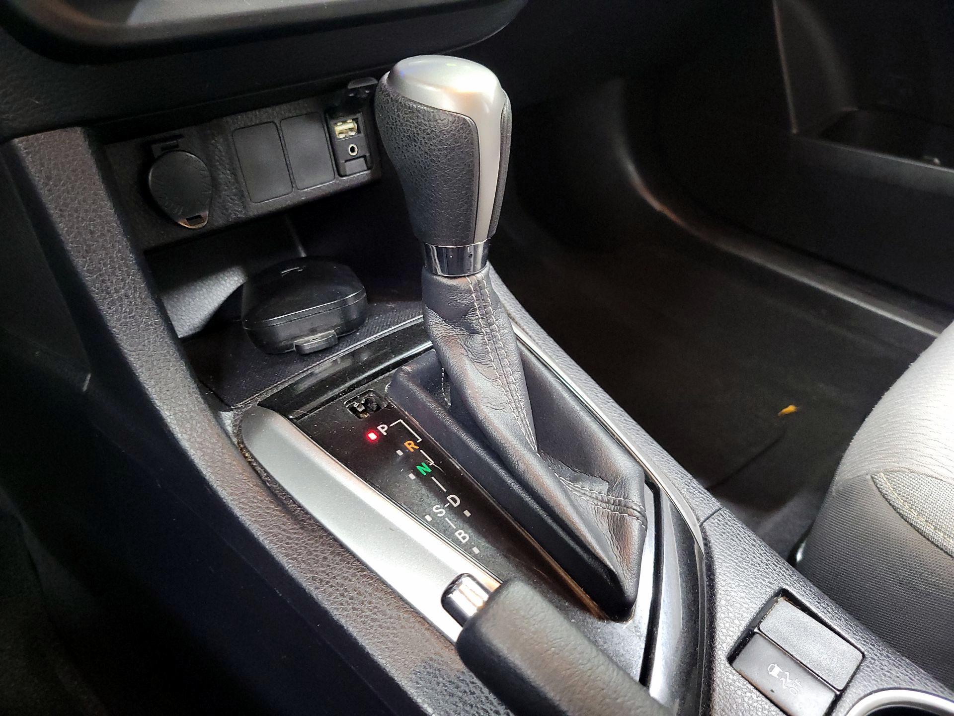 Thumbnail: 2015 Toyota Corolla - 17