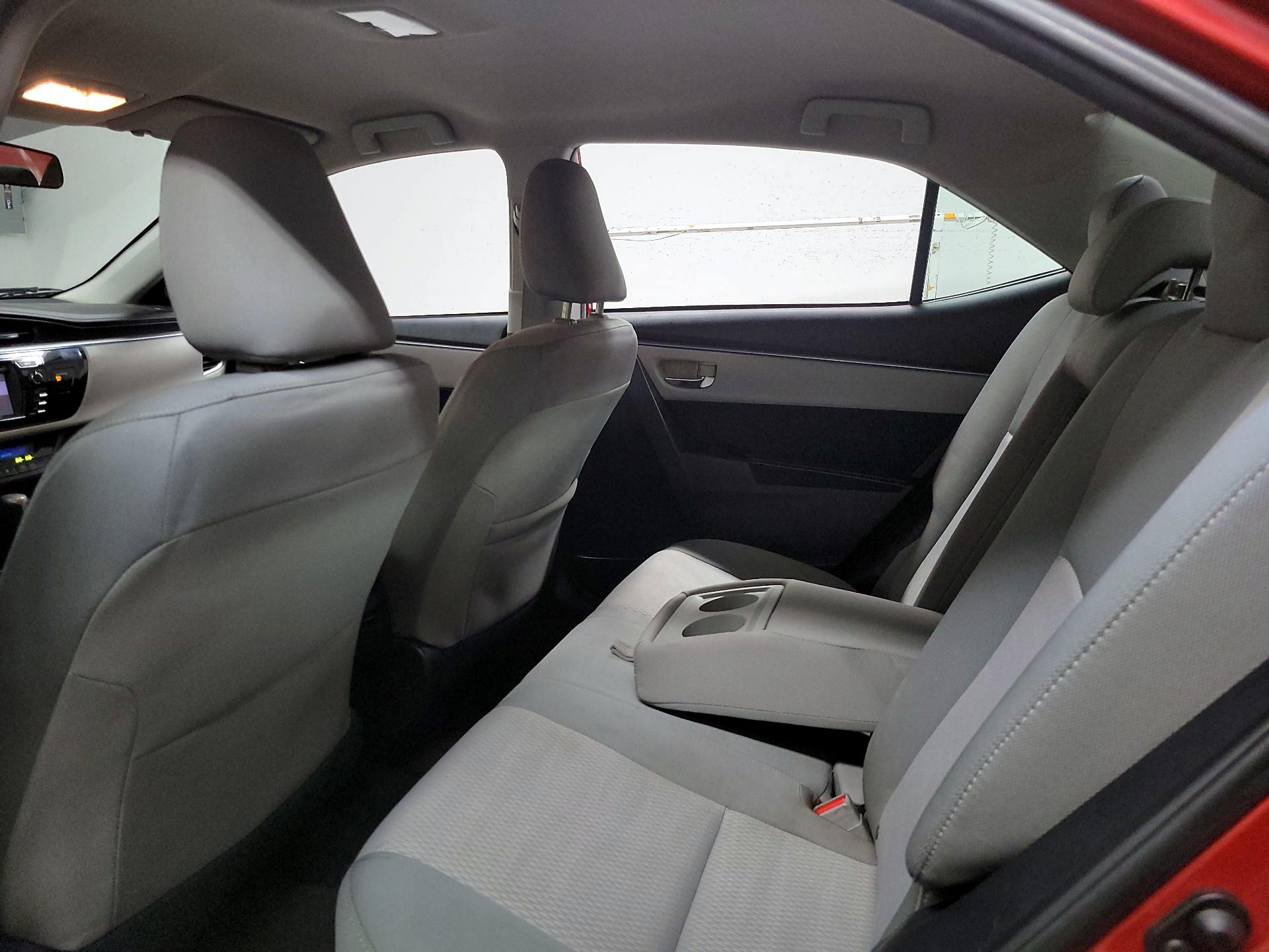 Thumbnail: 2015 Toyota Corolla - 18