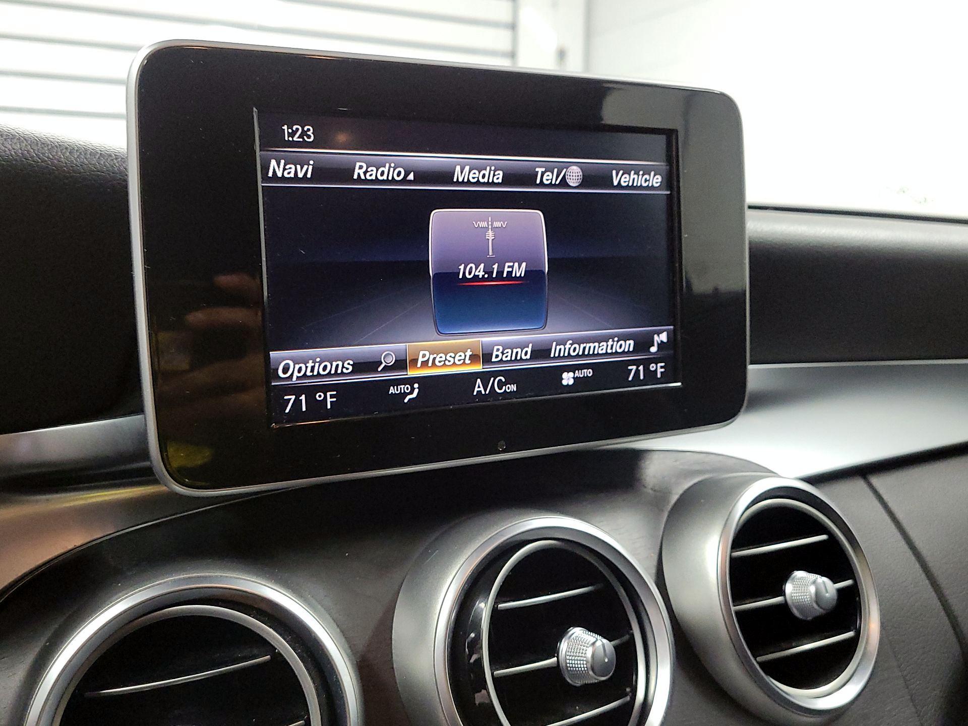 Thumbnail: 2017 Mercedes-Benz C-Class - 12