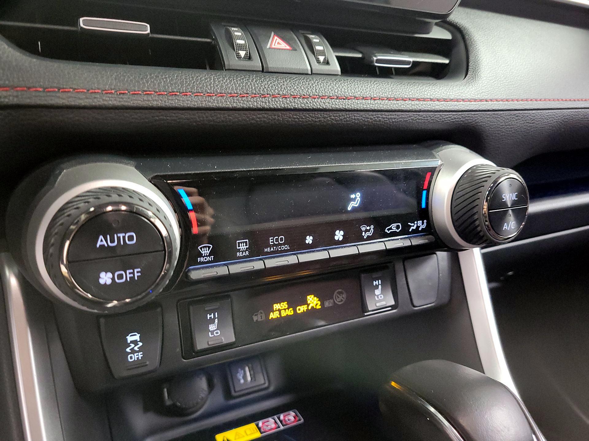 Thumbnail: 2024 Toyota RAV4 - 14