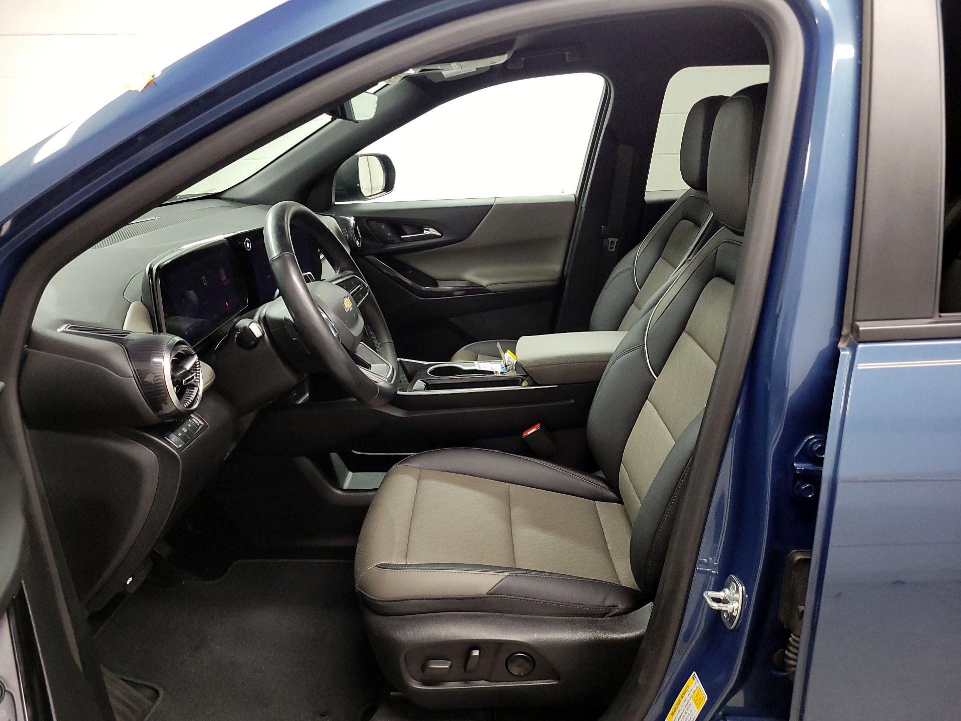 Thumbnail: 2025 Chevrolet Equinox - 11