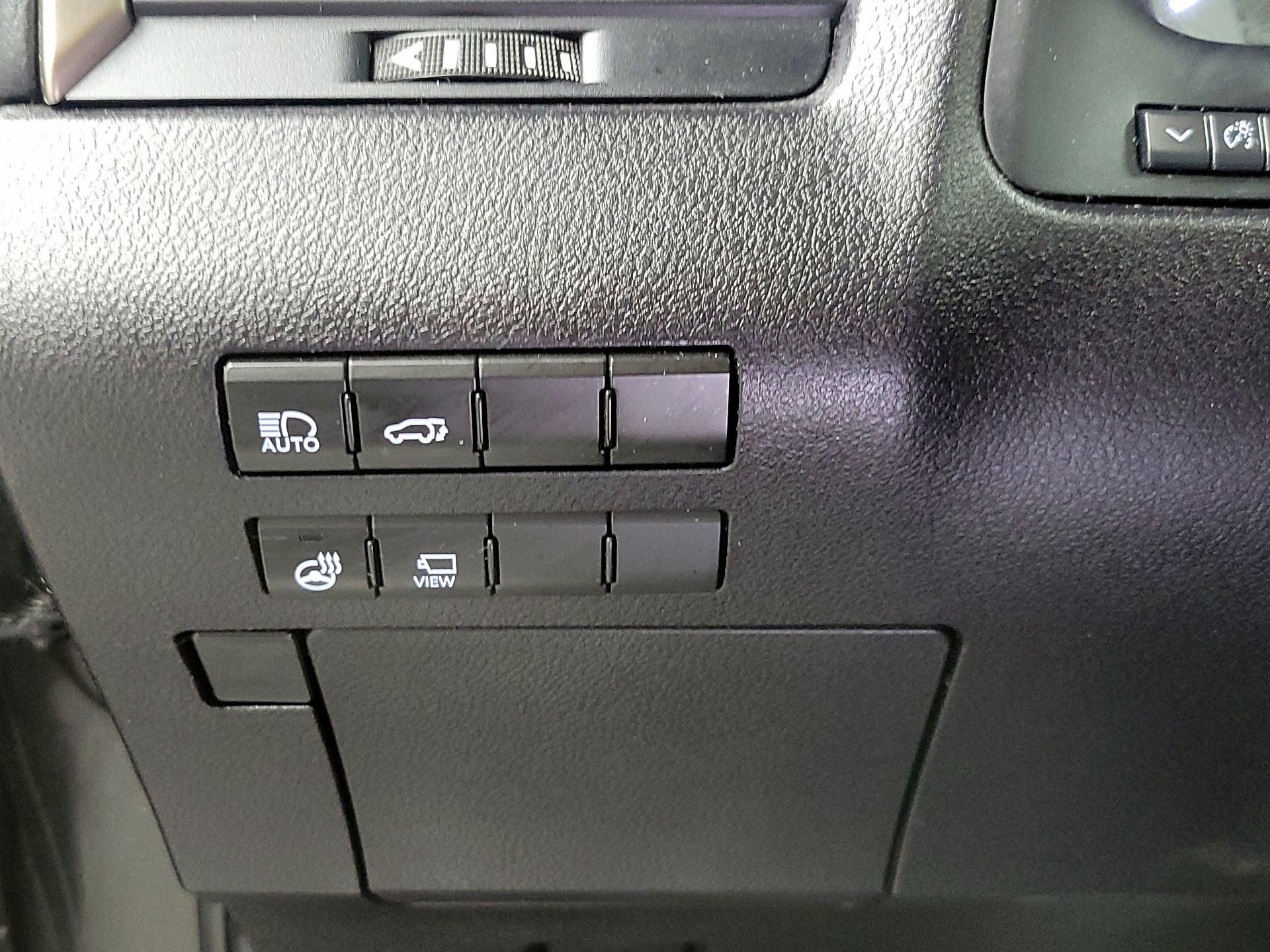 Thumbnail: 2021 Lexus RX - 13