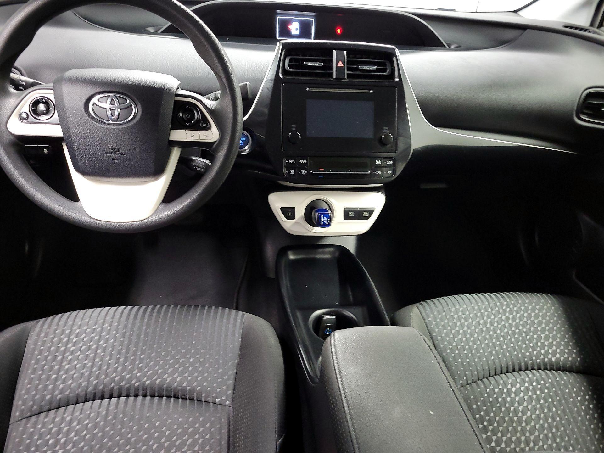 Thumbnail: 2018 Toyota Prius - 9