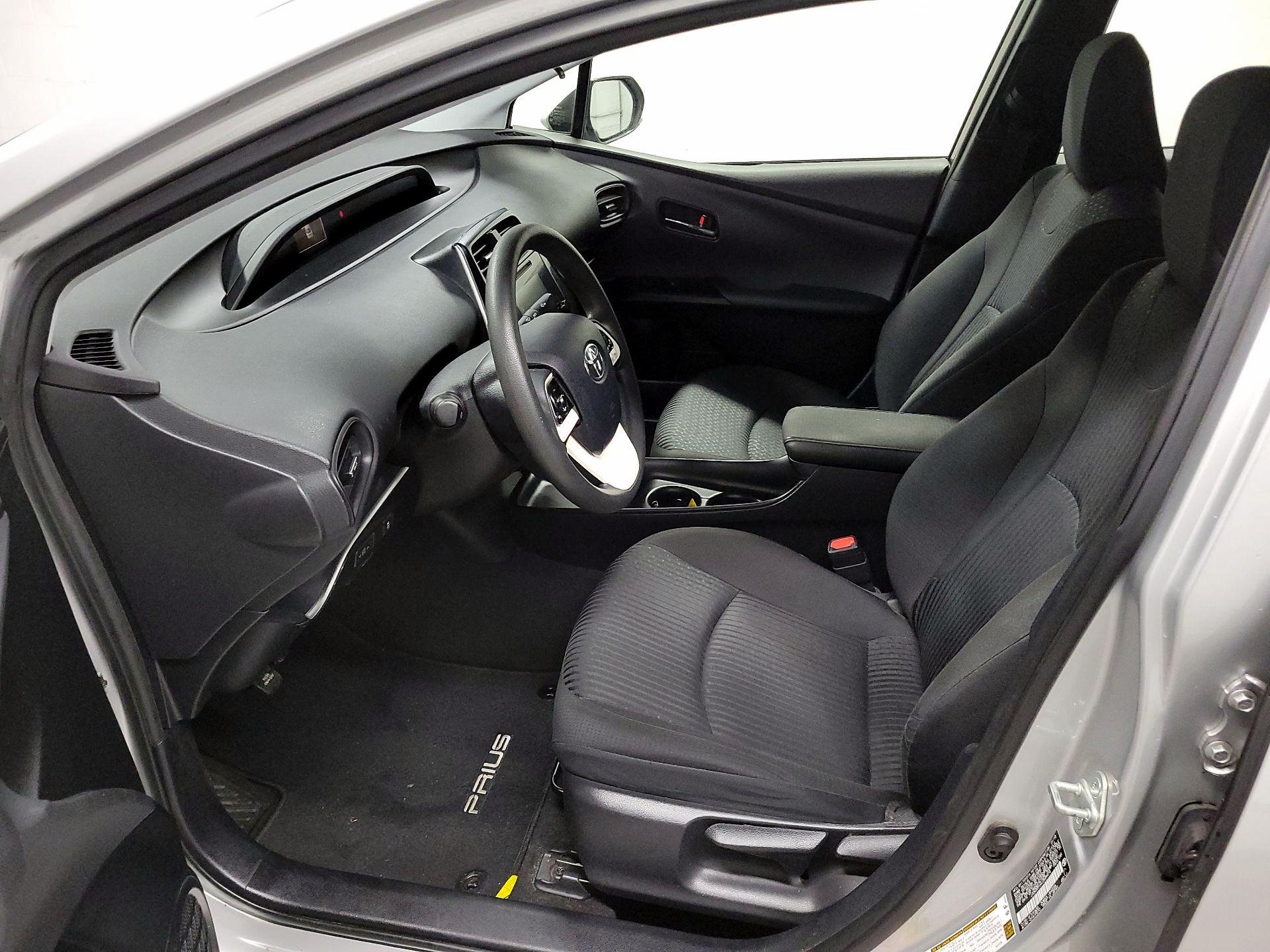 Thumbnail: 2018 Toyota Prius - 11