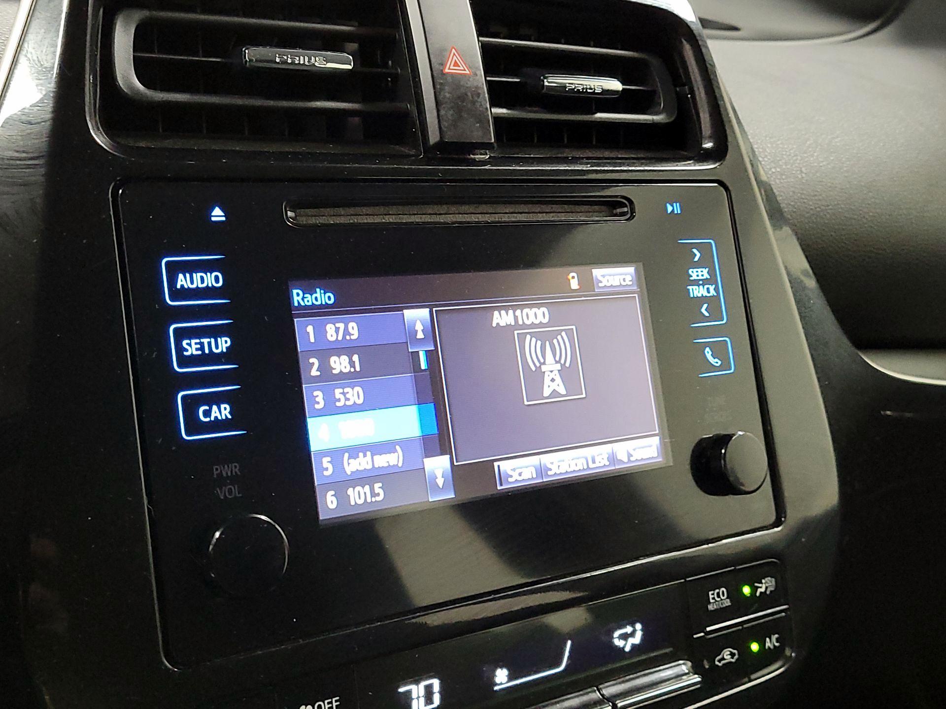 Thumbnail: 2018 Toyota Prius - 15