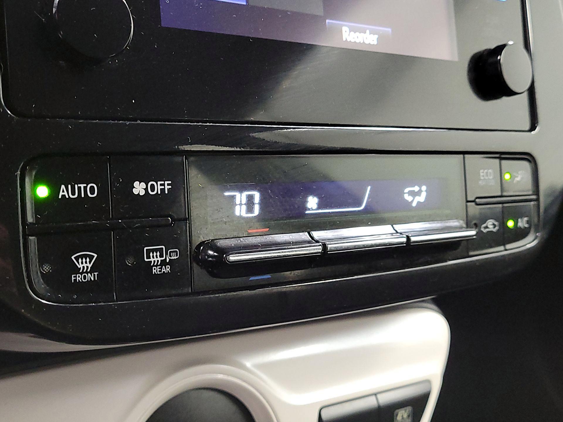 Thumbnail: 2018 Toyota Prius - 16