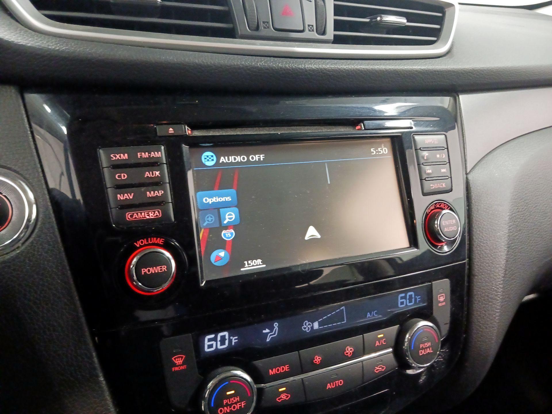 Thumbnail: 2015 Nissan Rogue - 12