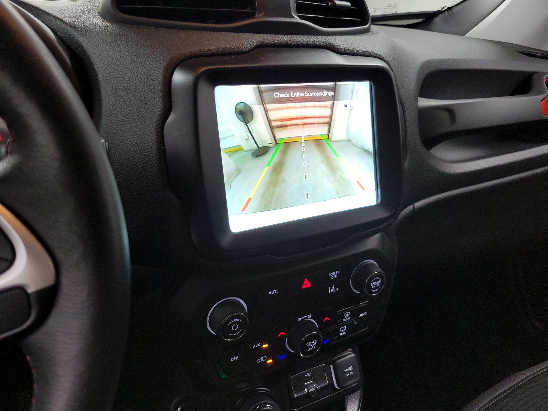 Thumbnail: 2021 Jeep Renegade - 14