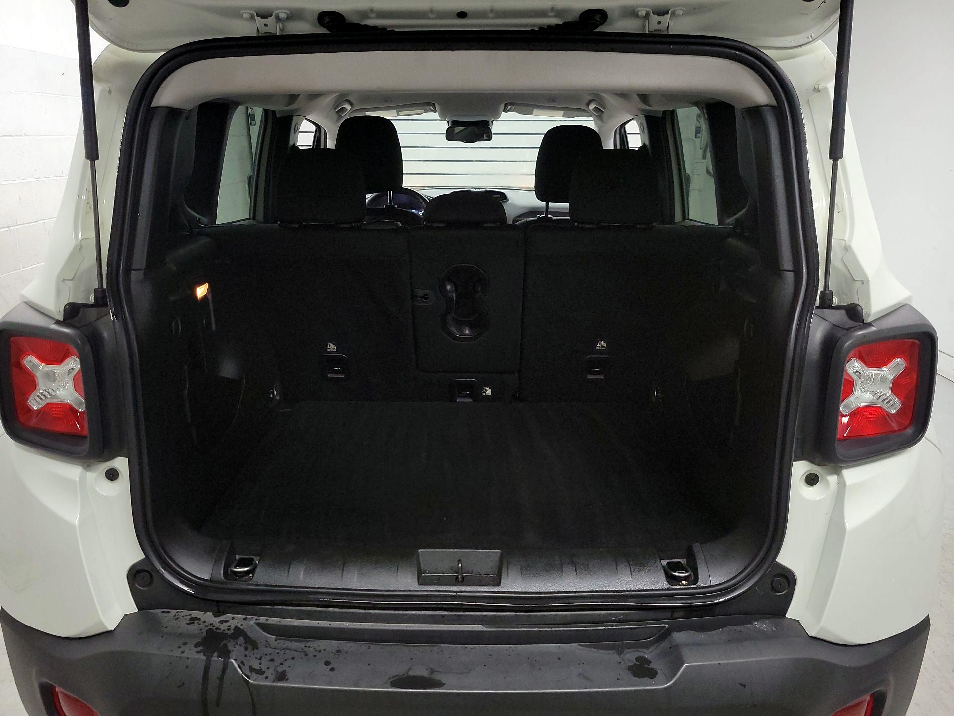 Thumbnail: 2021 Jeep Renegade - 19