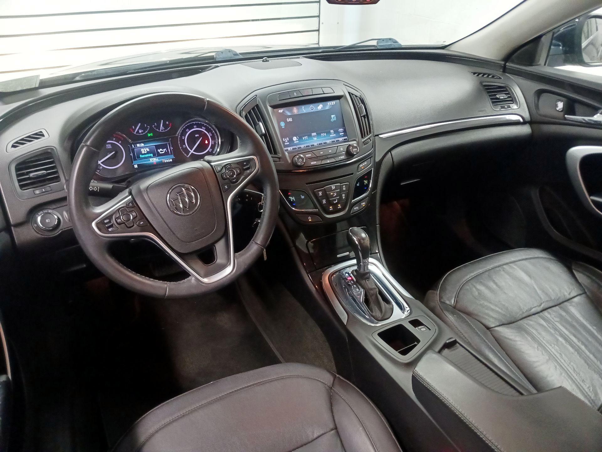 Thumbnail: 2016 Buick Regal - 8