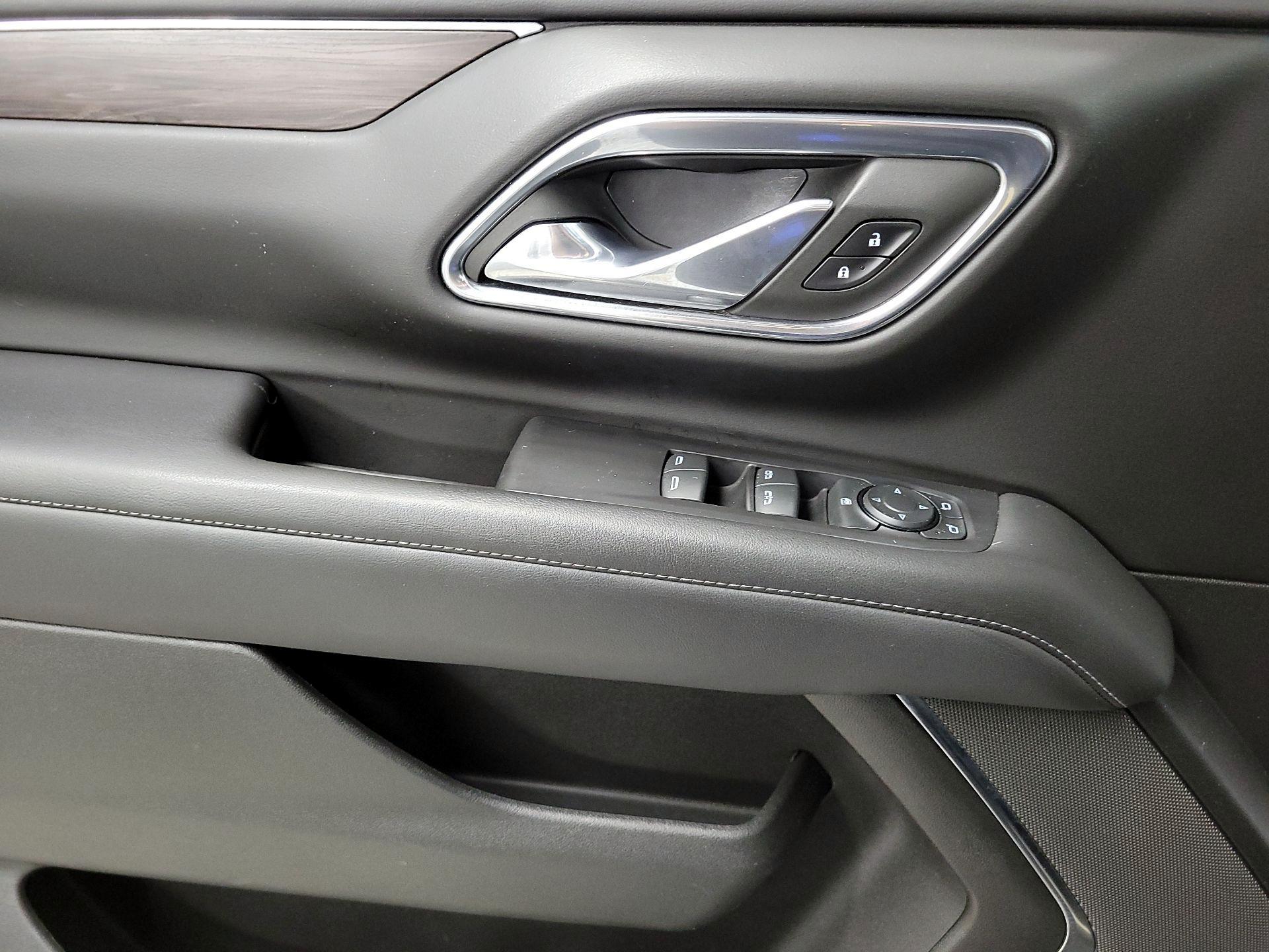 Thumbnail: 2023 Chevrolet Suburban - 10