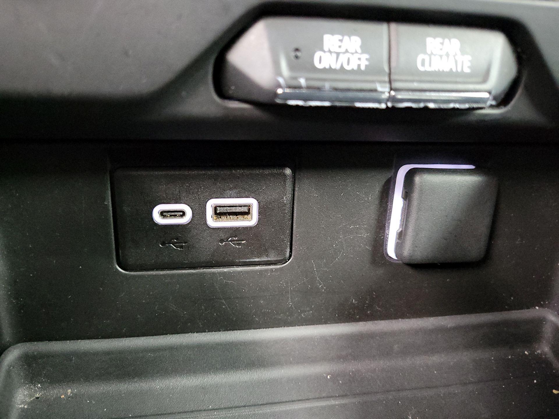 Thumbnail: 2023 Chevrolet Suburban - 16