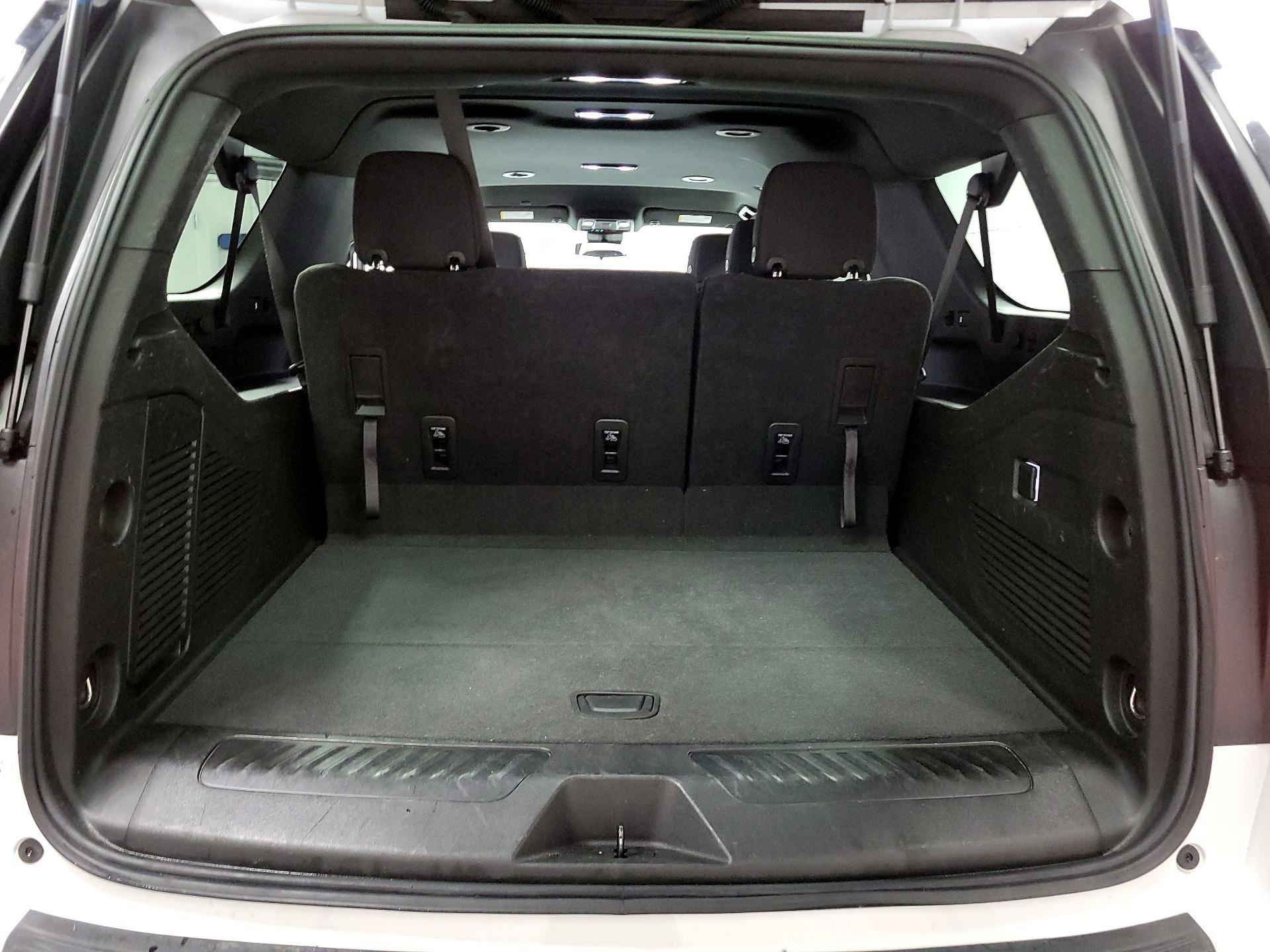 Thumbnail: 2023 Chevrolet Suburban - 19