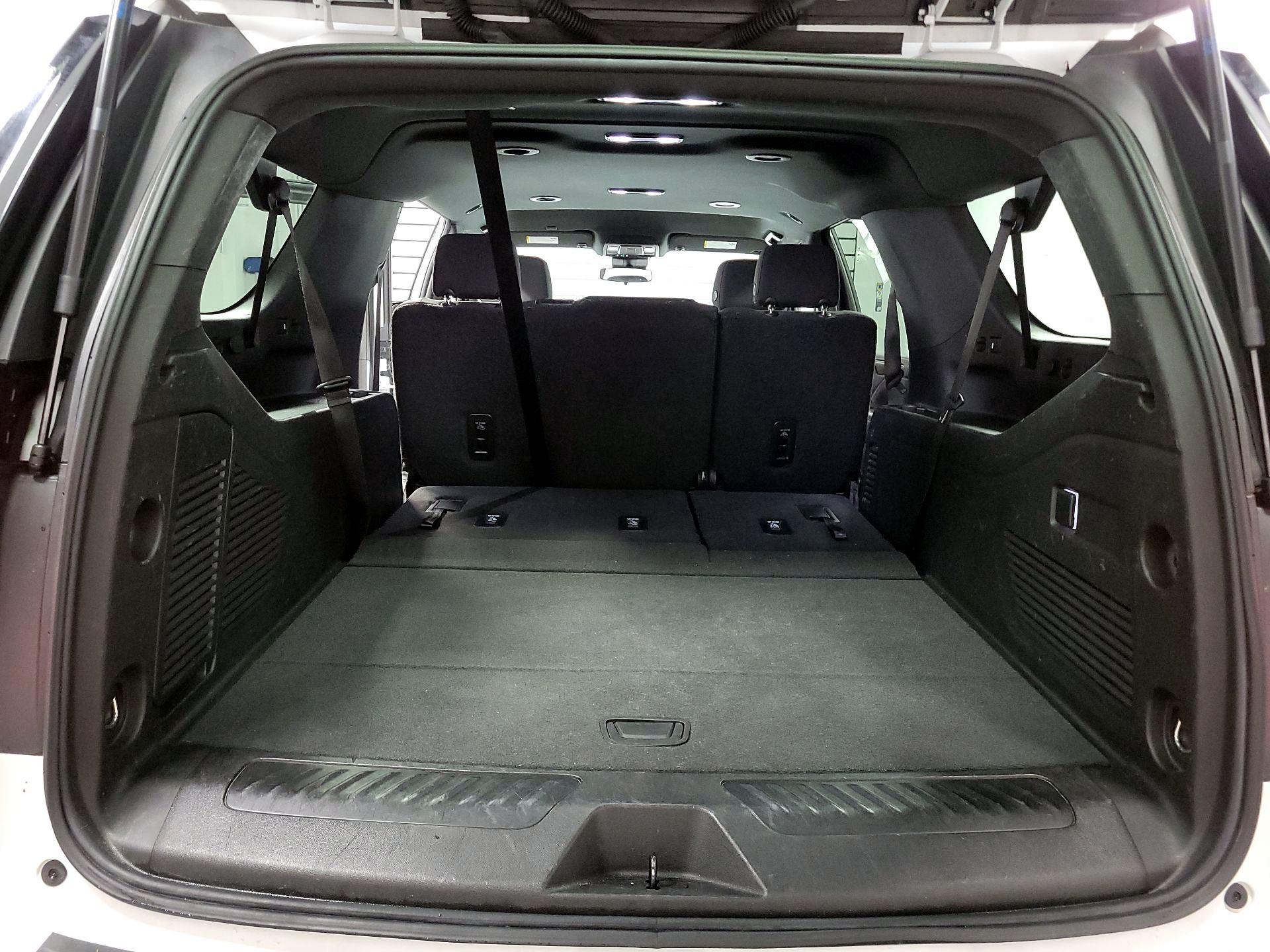 Thumbnail: 2023 Chevrolet Suburban - 20