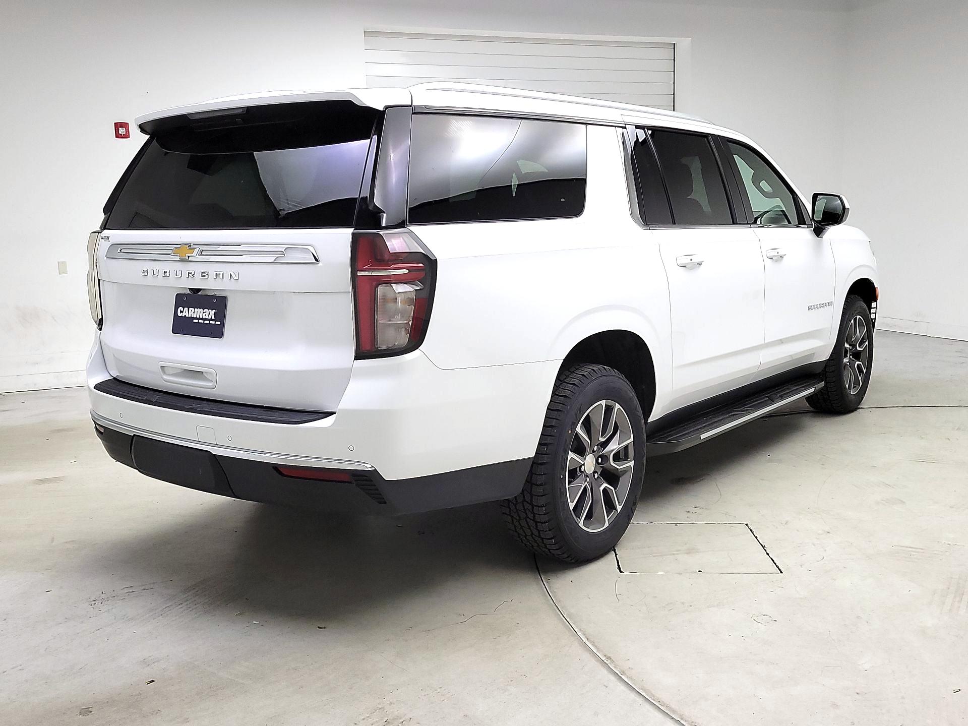 Thumbnail: 2023 Chevrolet Suburban - 5