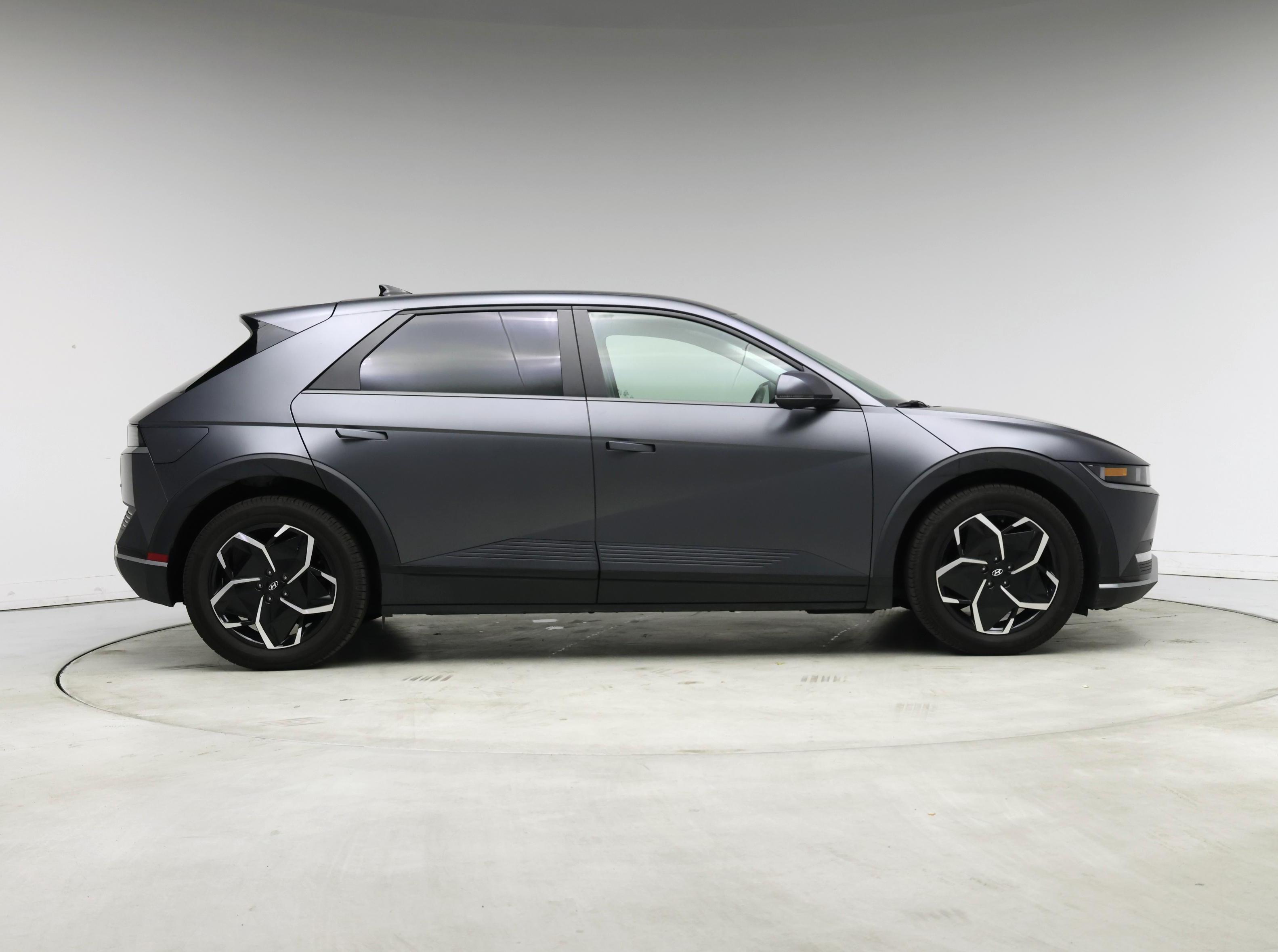 Thumbnail: 2023 Hyundai Ioniq 5 - 7