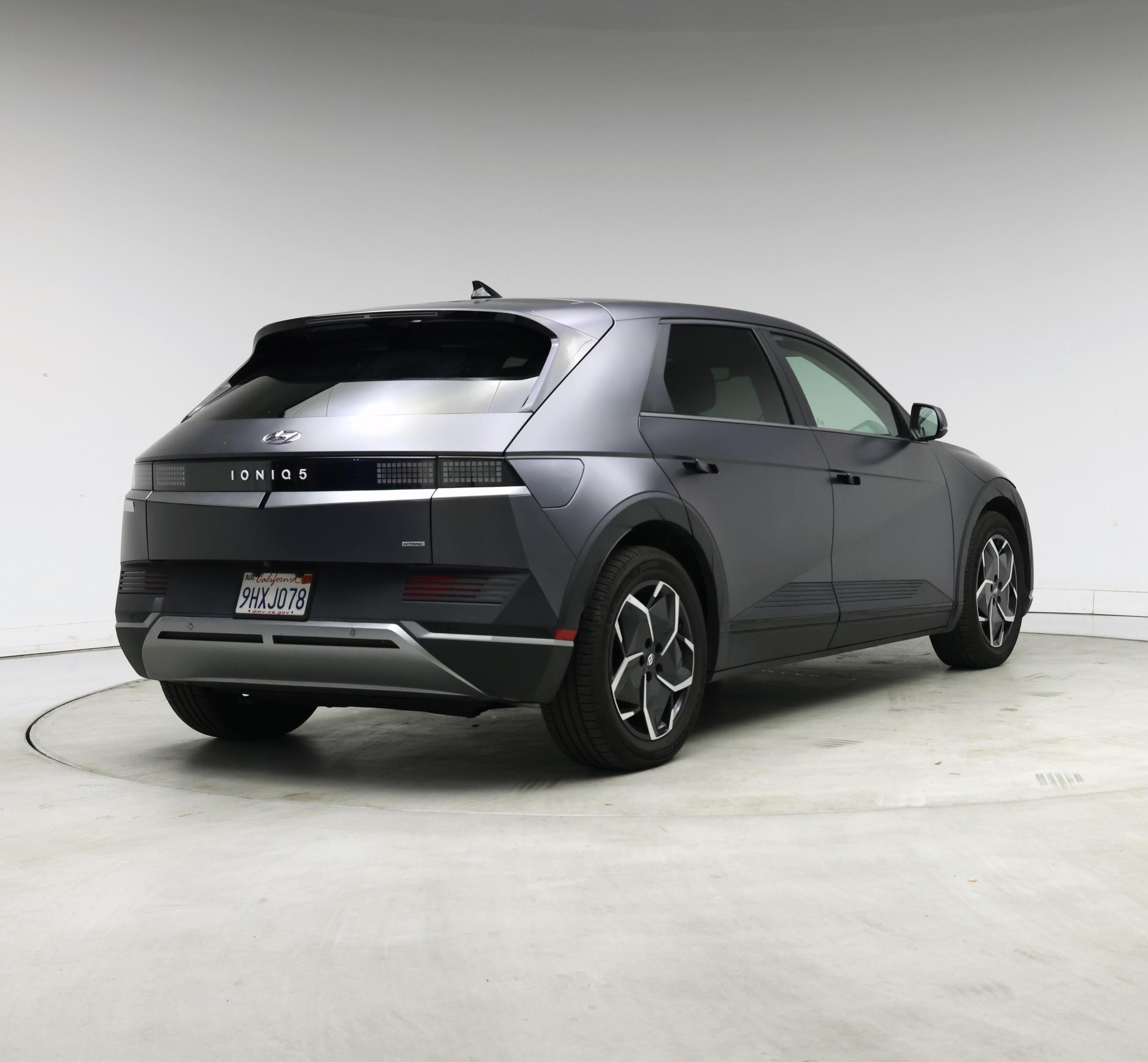 Thumbnail: 2023 Hyundai Ioniq 5 - 8