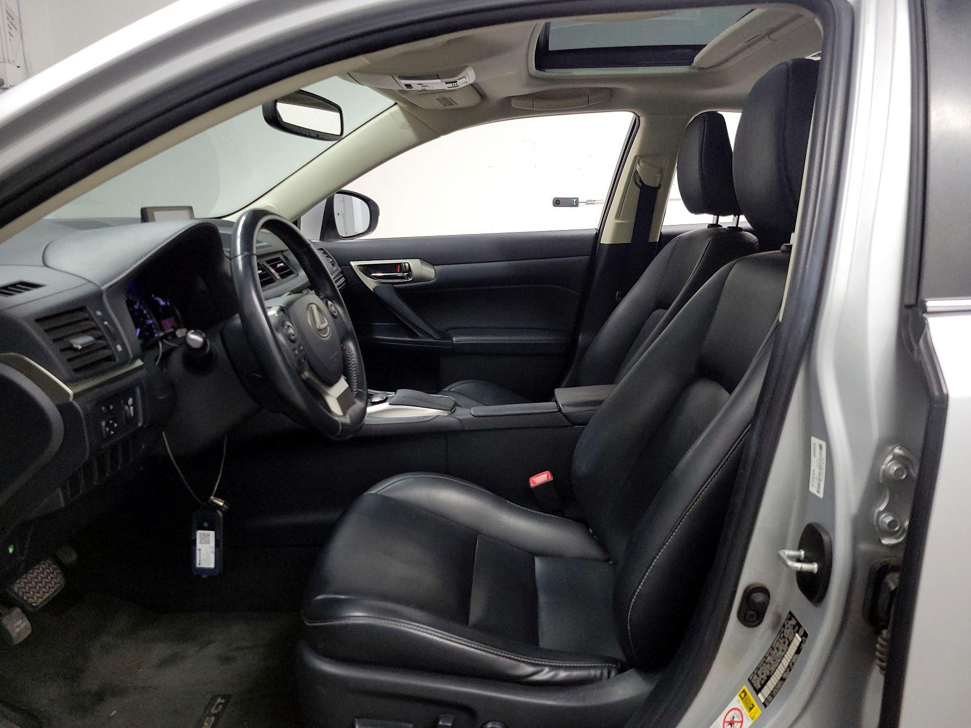 Thumbnail: 2014 Lexus CT - 9