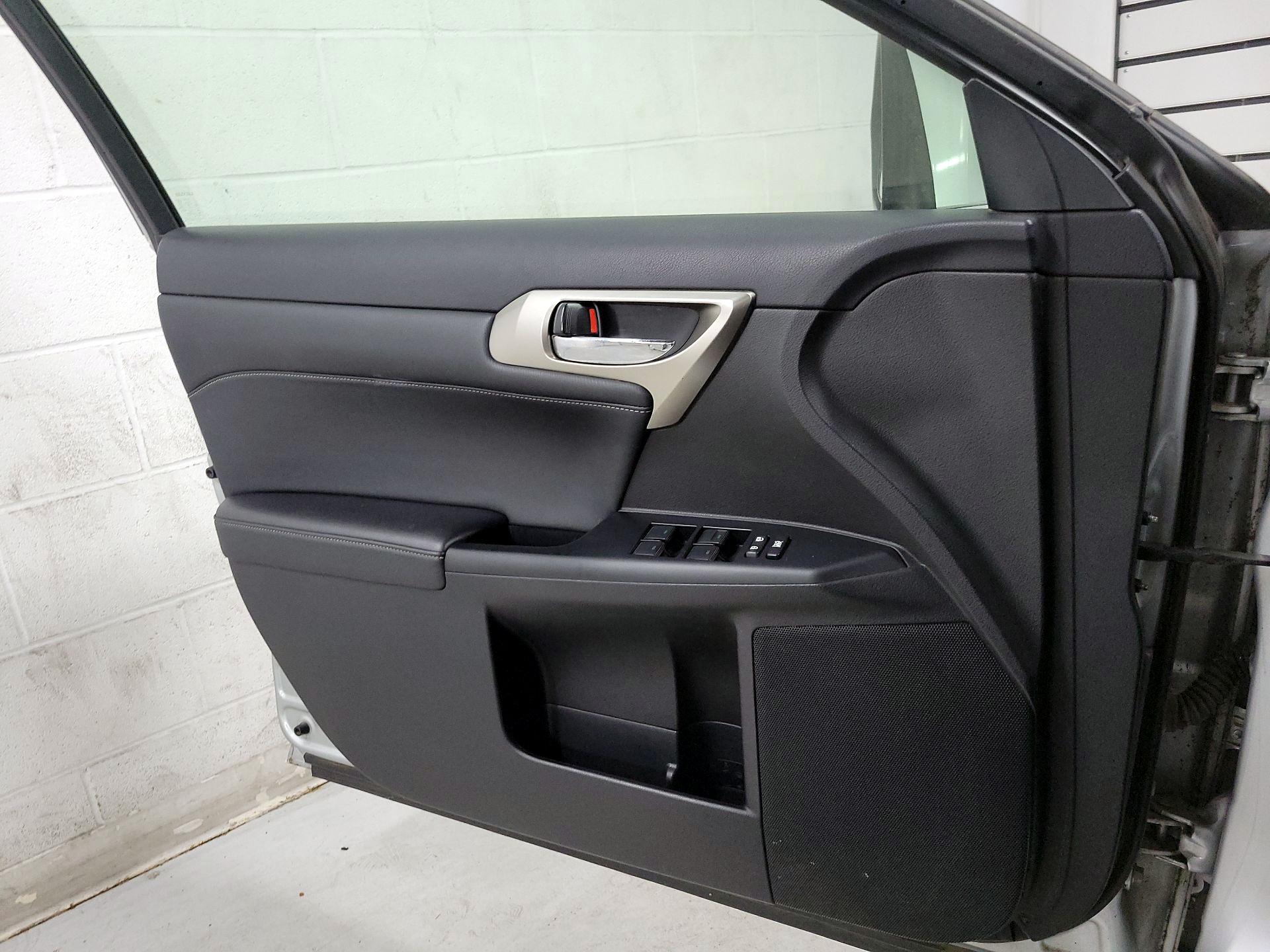 Thumbnail: 2014 Lexus CT - 10