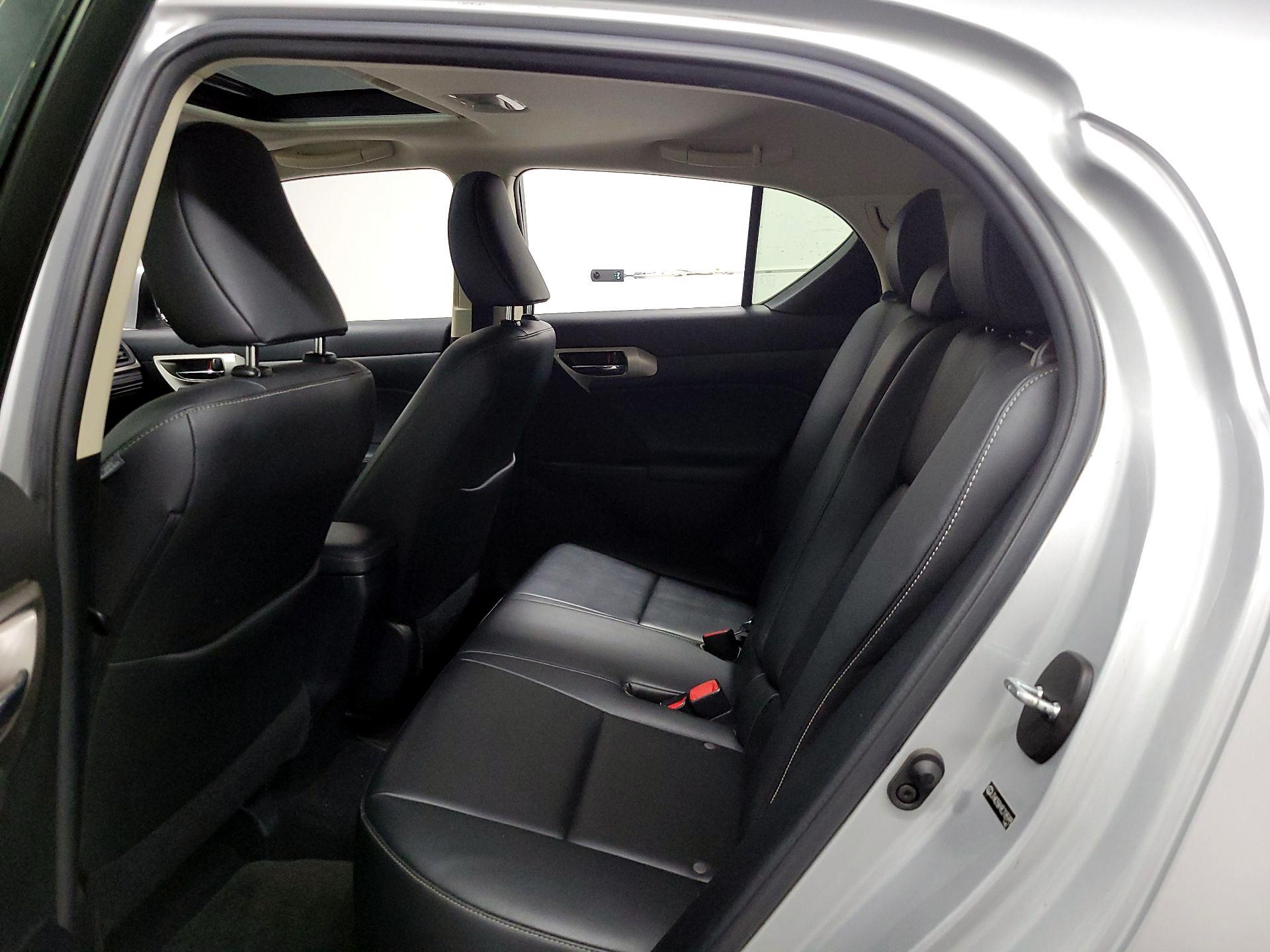 Thumbnail: 2014 Lexus CT - 15