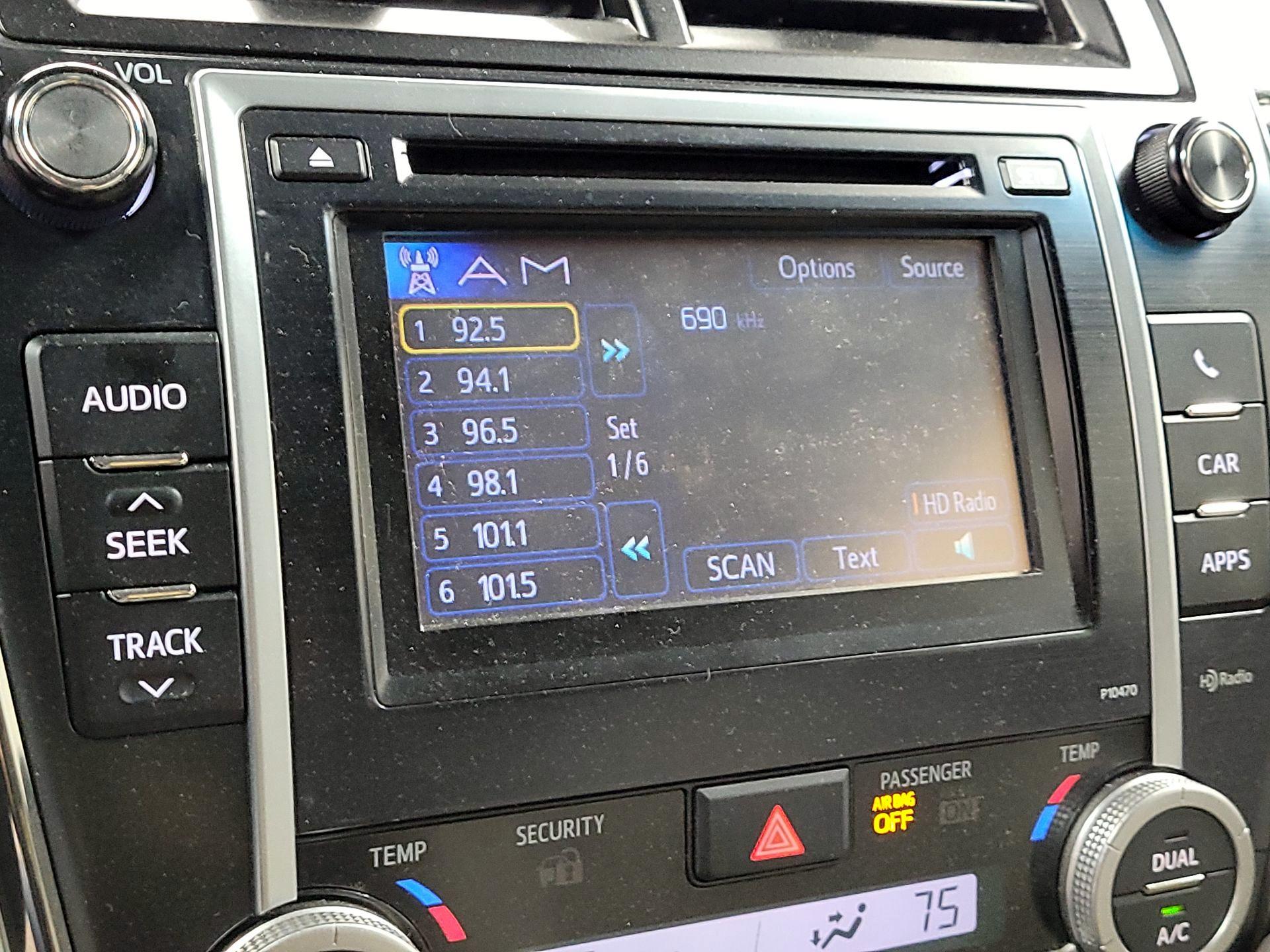 Thumbnail: 2014 Toyota Camry - 13