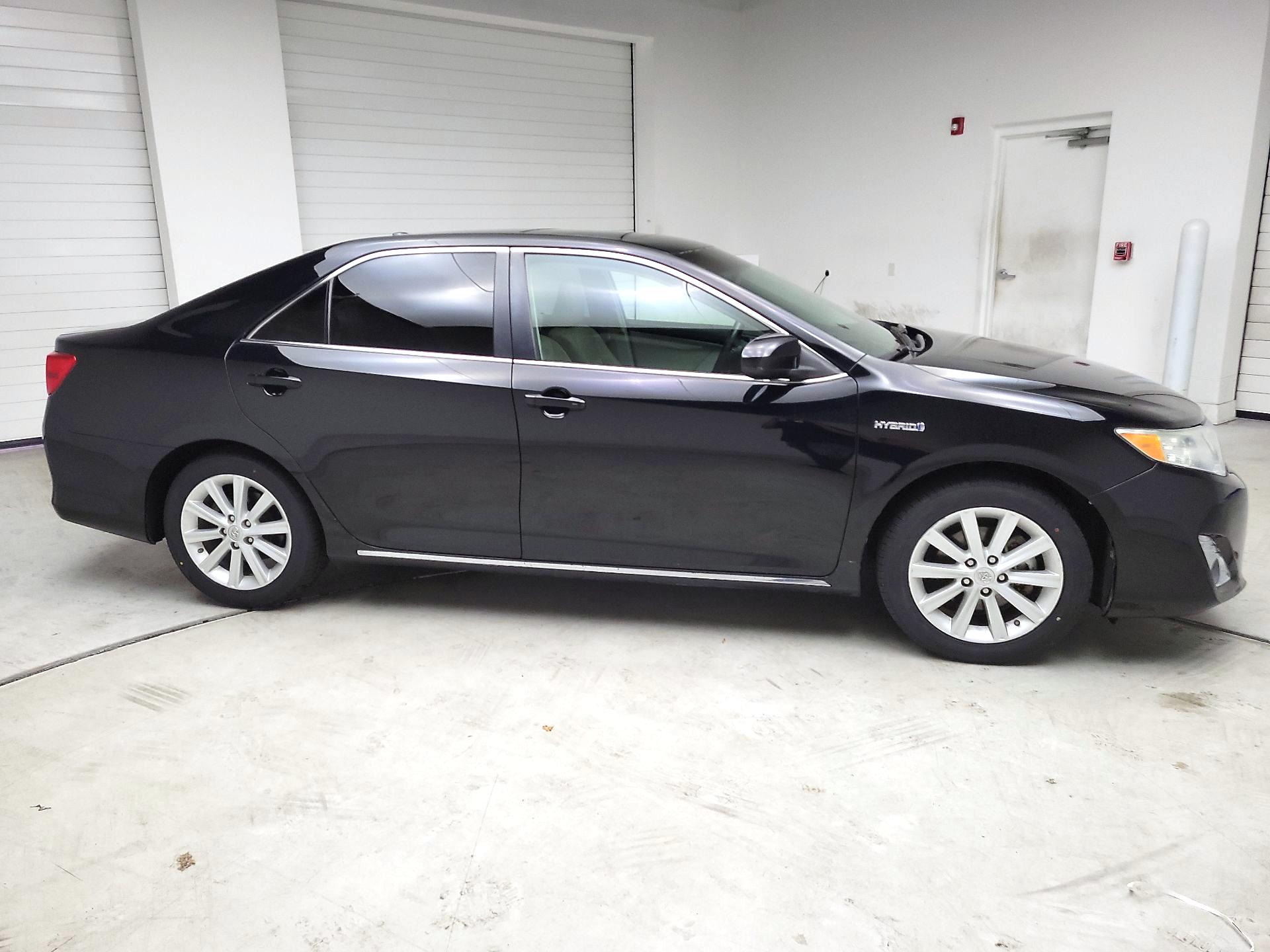 Thumbnail: 2014 Toyota Camry - 4