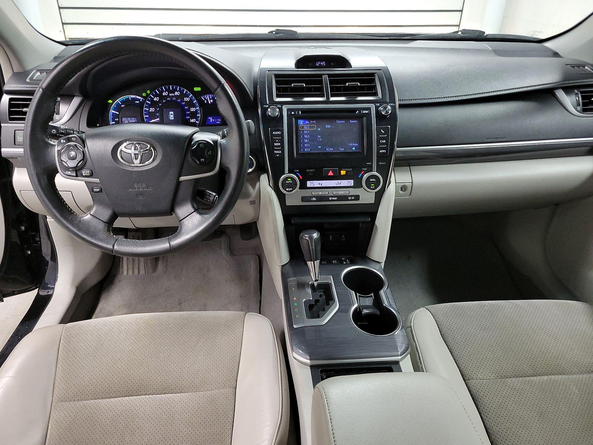 Thumbnail: 2014 Toyota Camry - 8