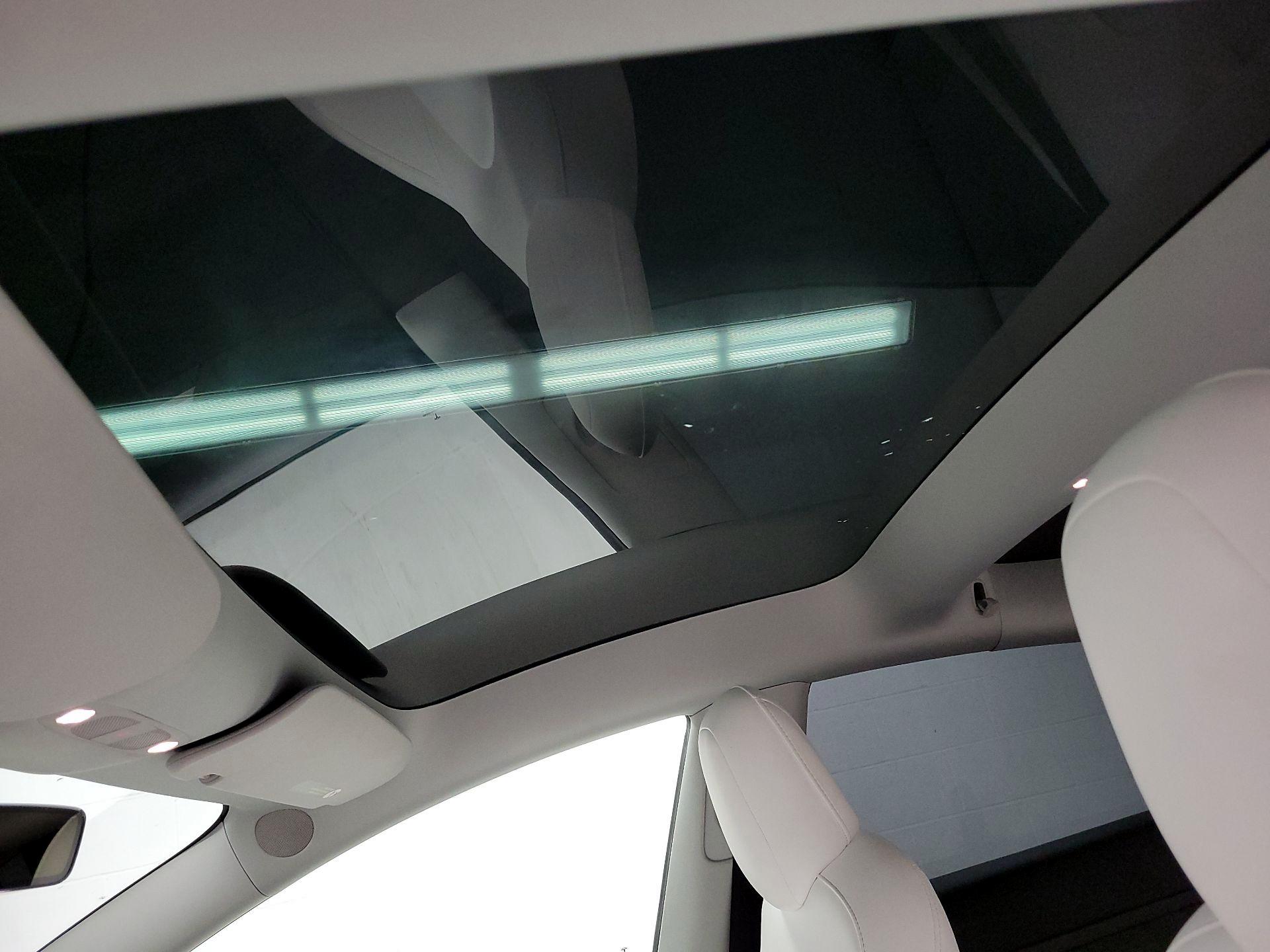 Thumbnail: 2023 Tesla Model 3 - 16