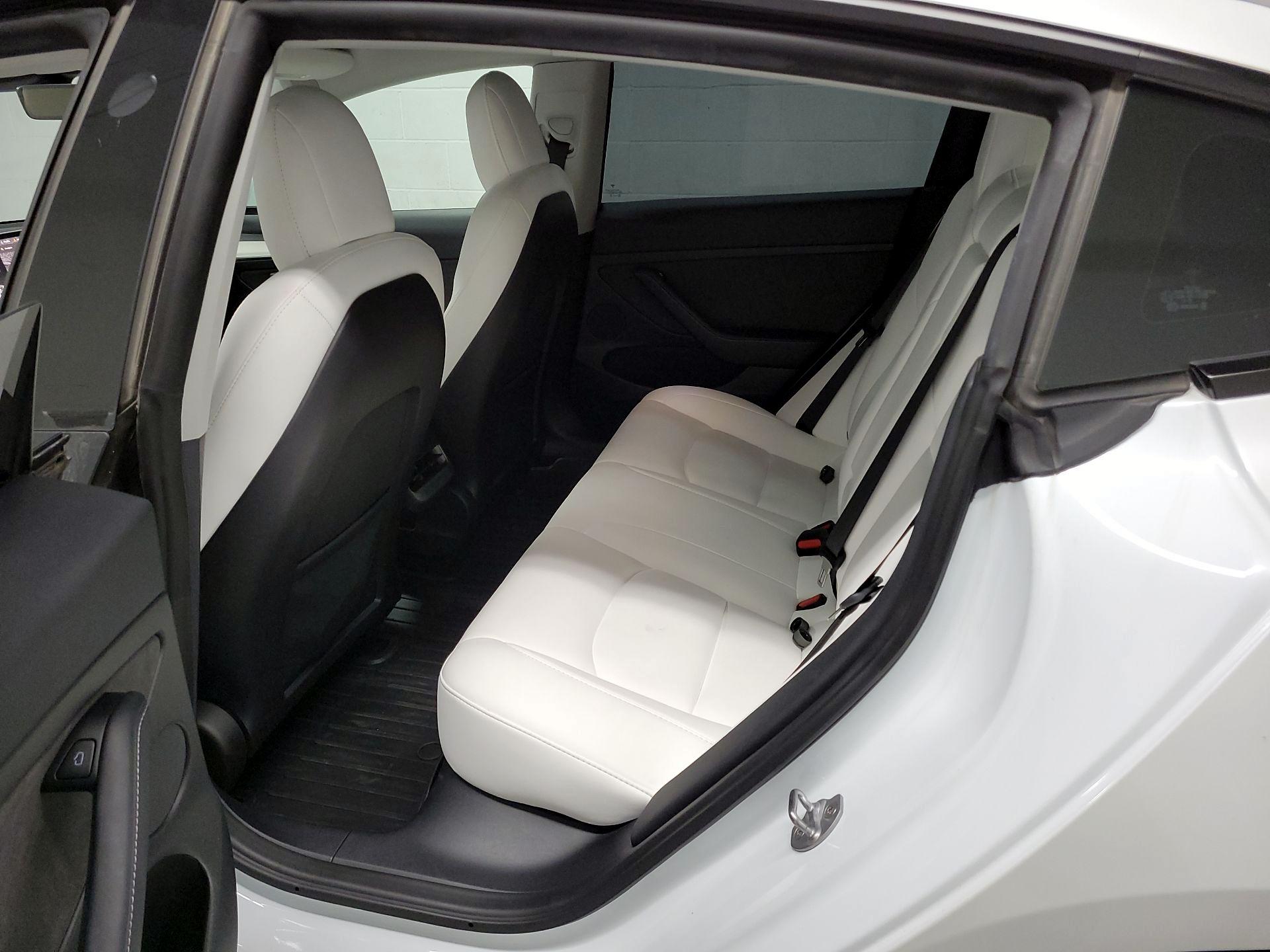 Thumbnail: 2023 Tesla Model 3 - 17