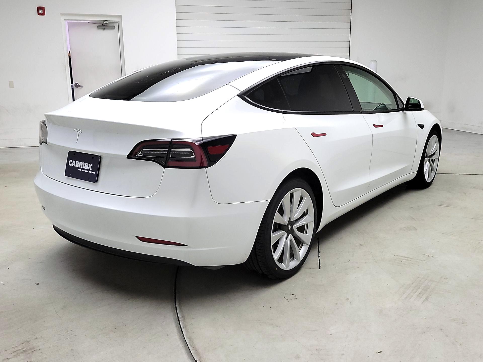 Thumbnail: 2023 Tesla Model 3 - 5