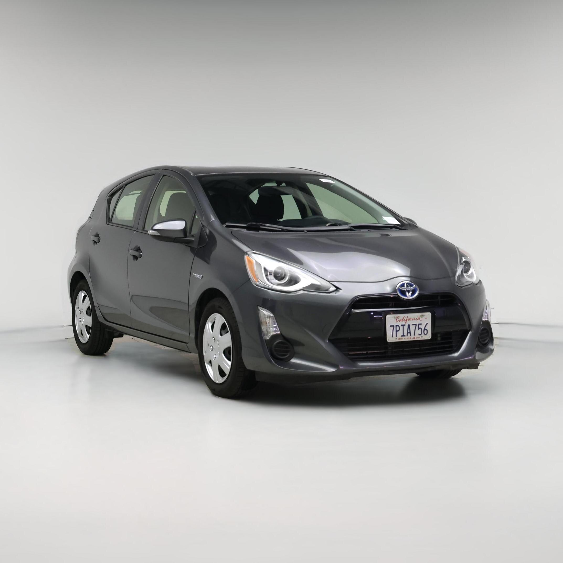 Thumbnail: 2015 Toyota Prius c - 1