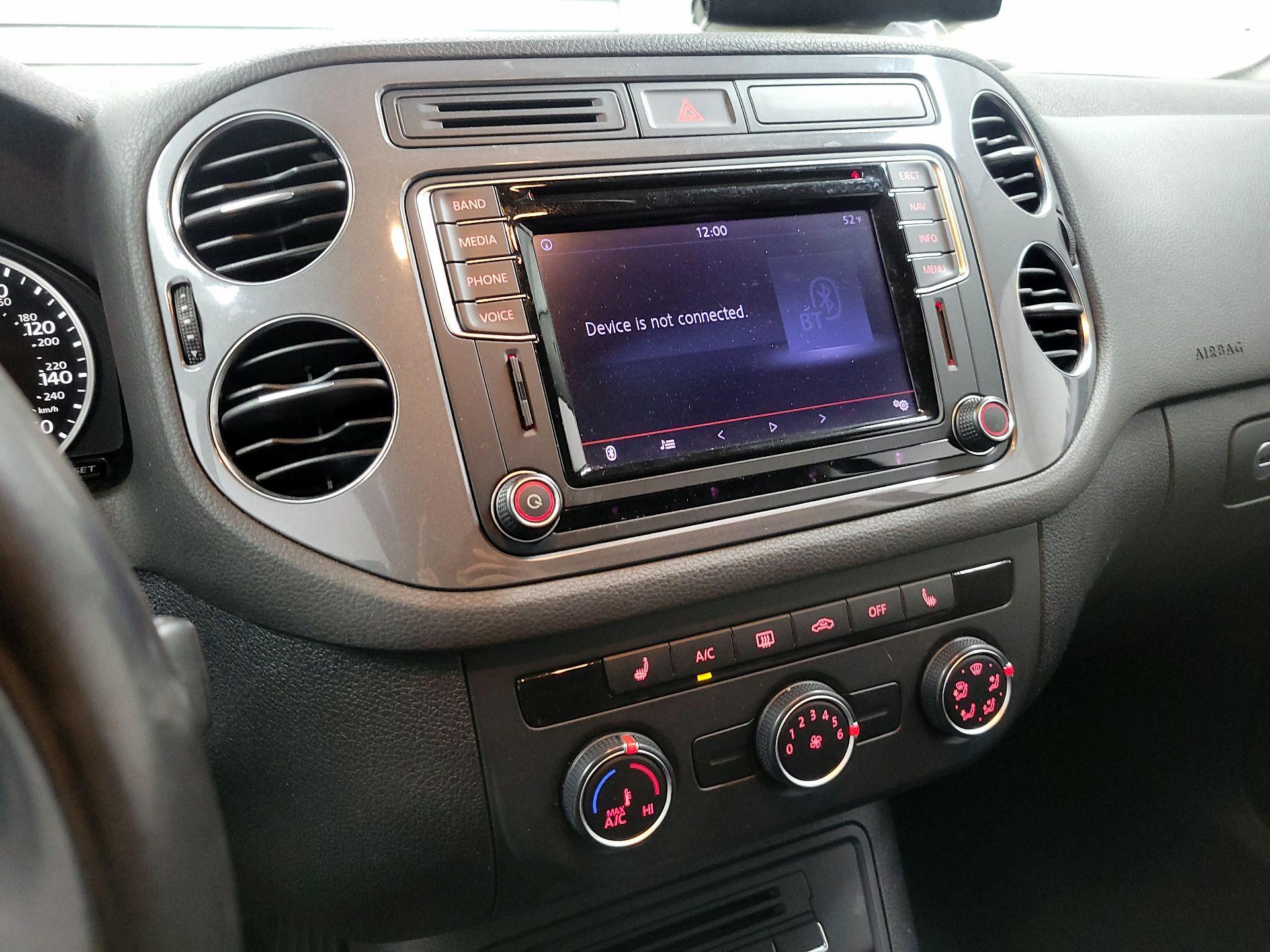 Thumbnail: 2016 Volkswagen Tiguan - 13