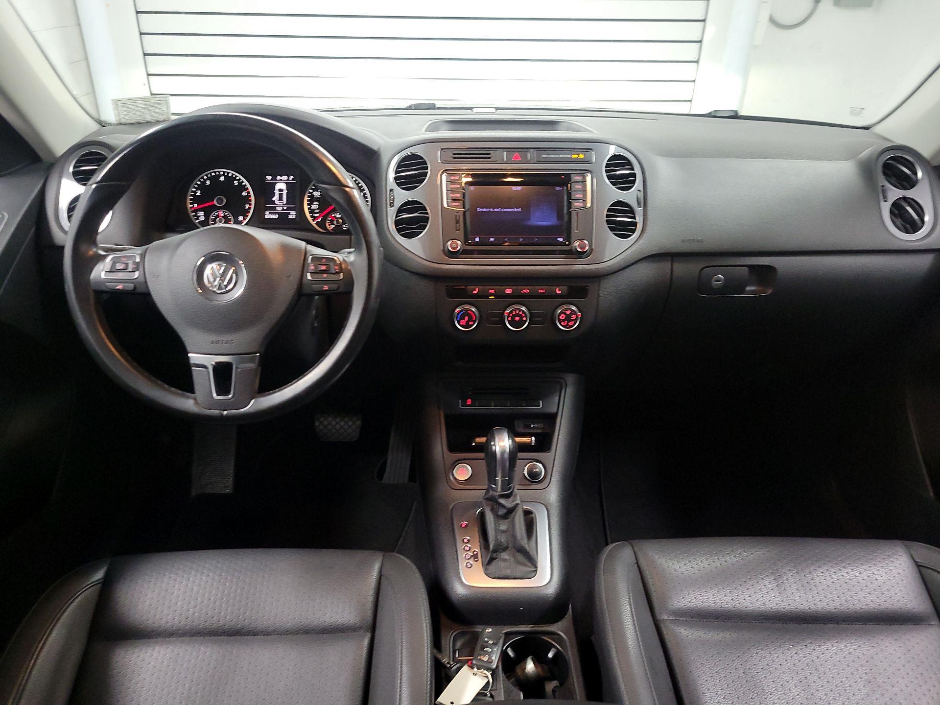 Thumbnail: 2016 Volkswagen Tiguan - 8