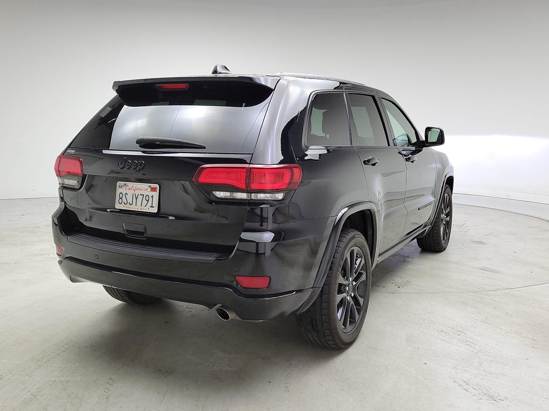 Thumbnail: 2020 Jeep Grand Cherokee - 5