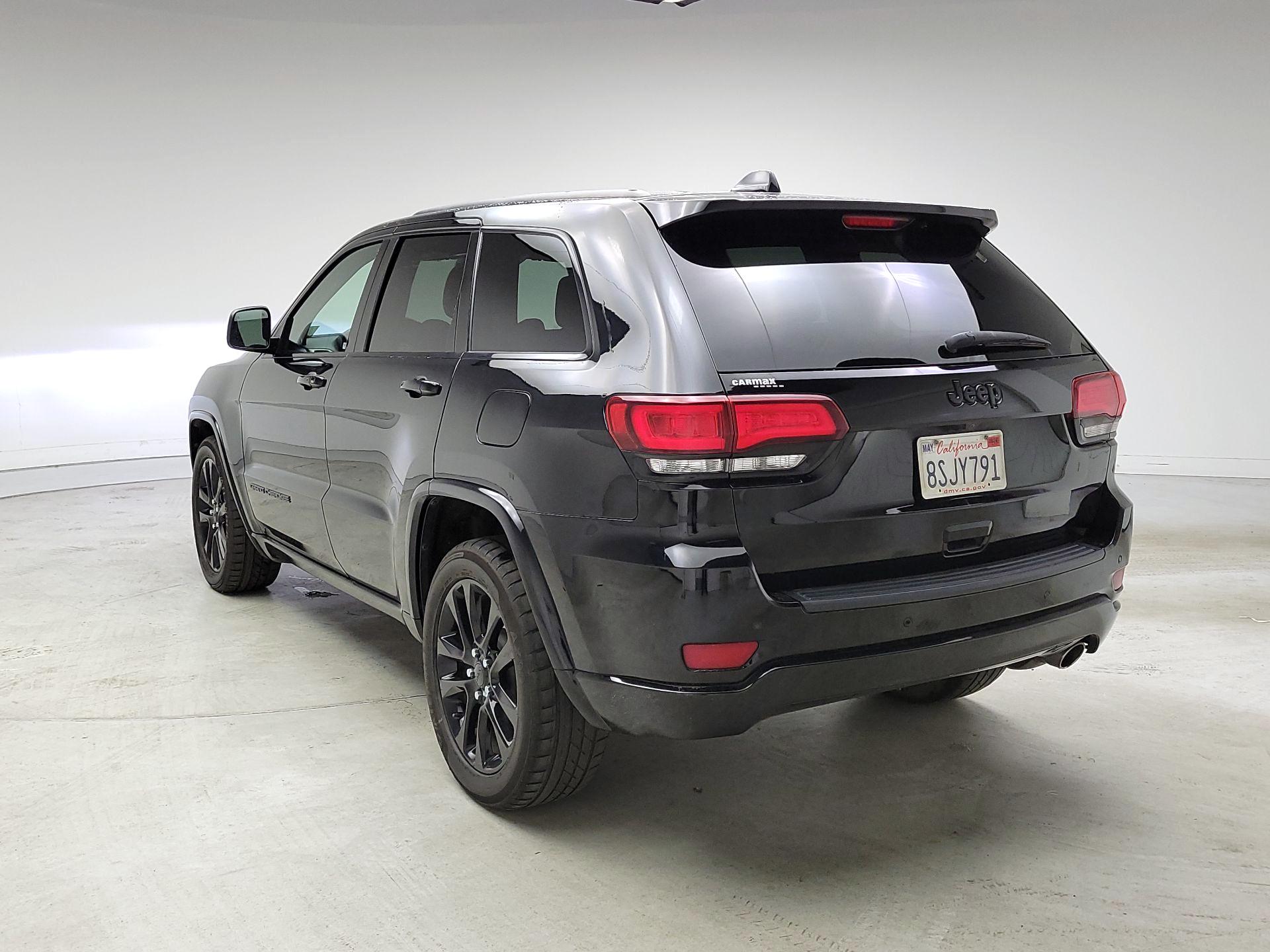 Thumbnail: 2020 Jeep Grand Cherokee - 7