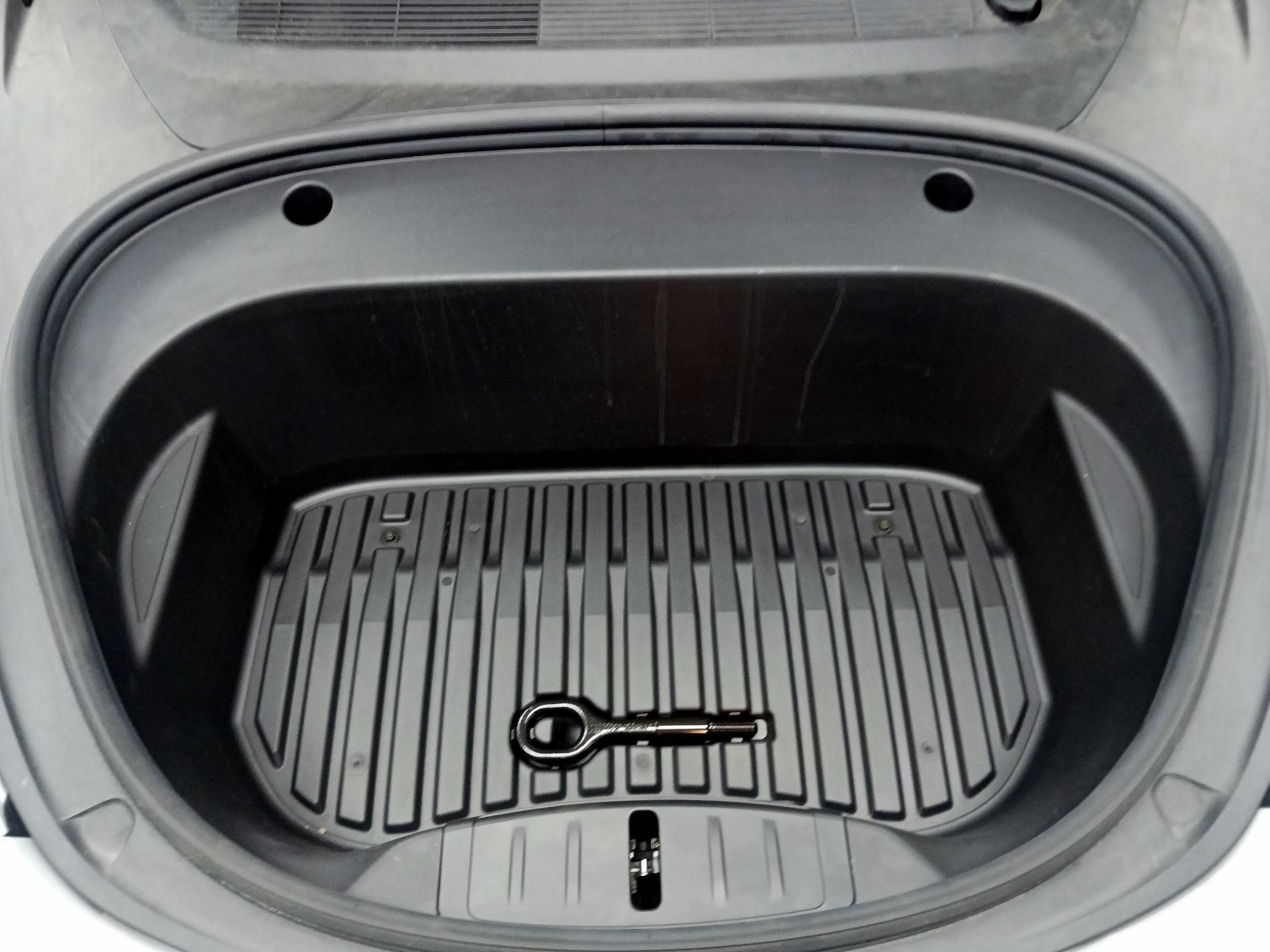 Thumbnail: 2023 Tesla Model 3 - 17