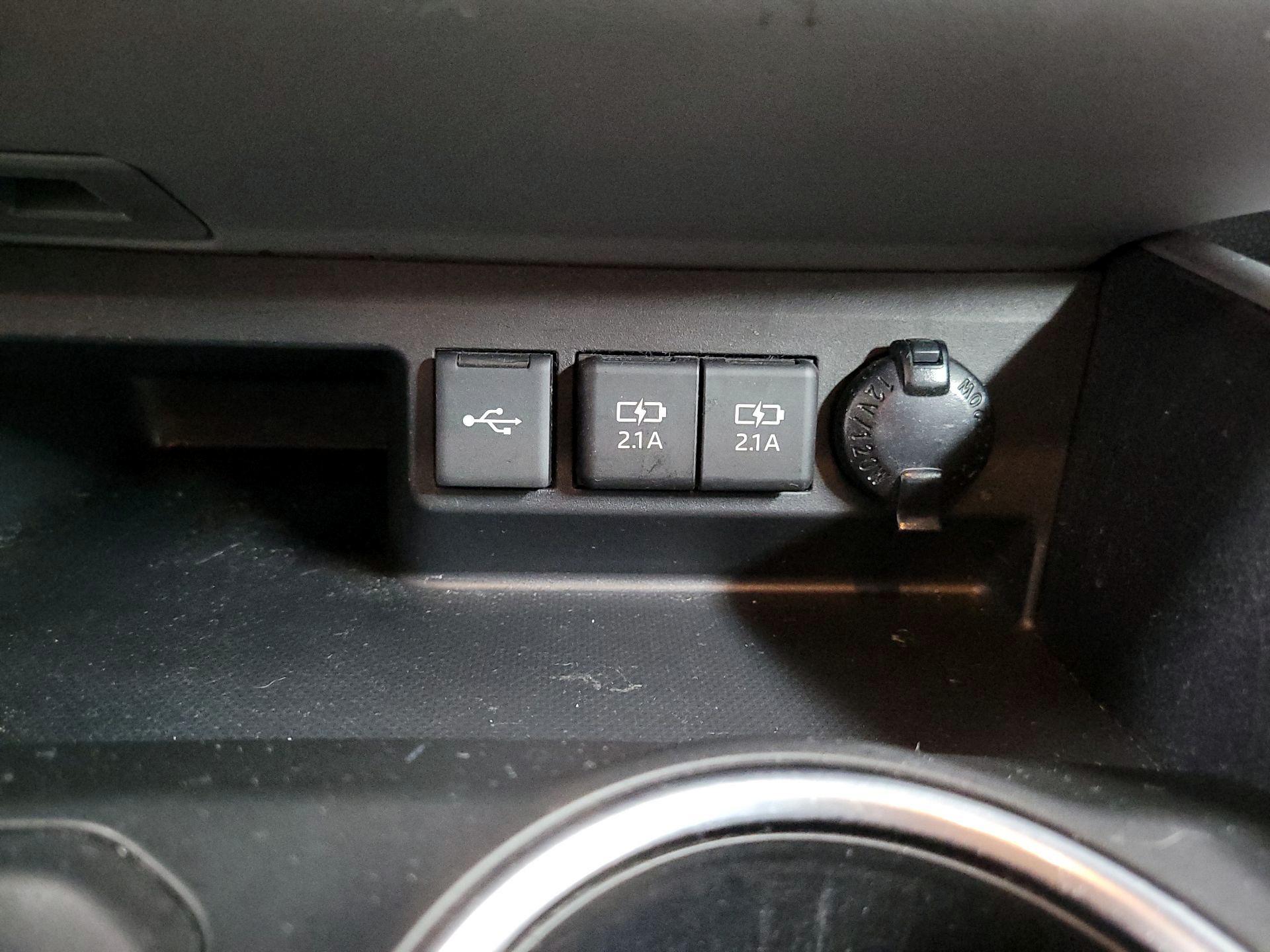 Thumbnail: 2021 Toyota Highlander - 16