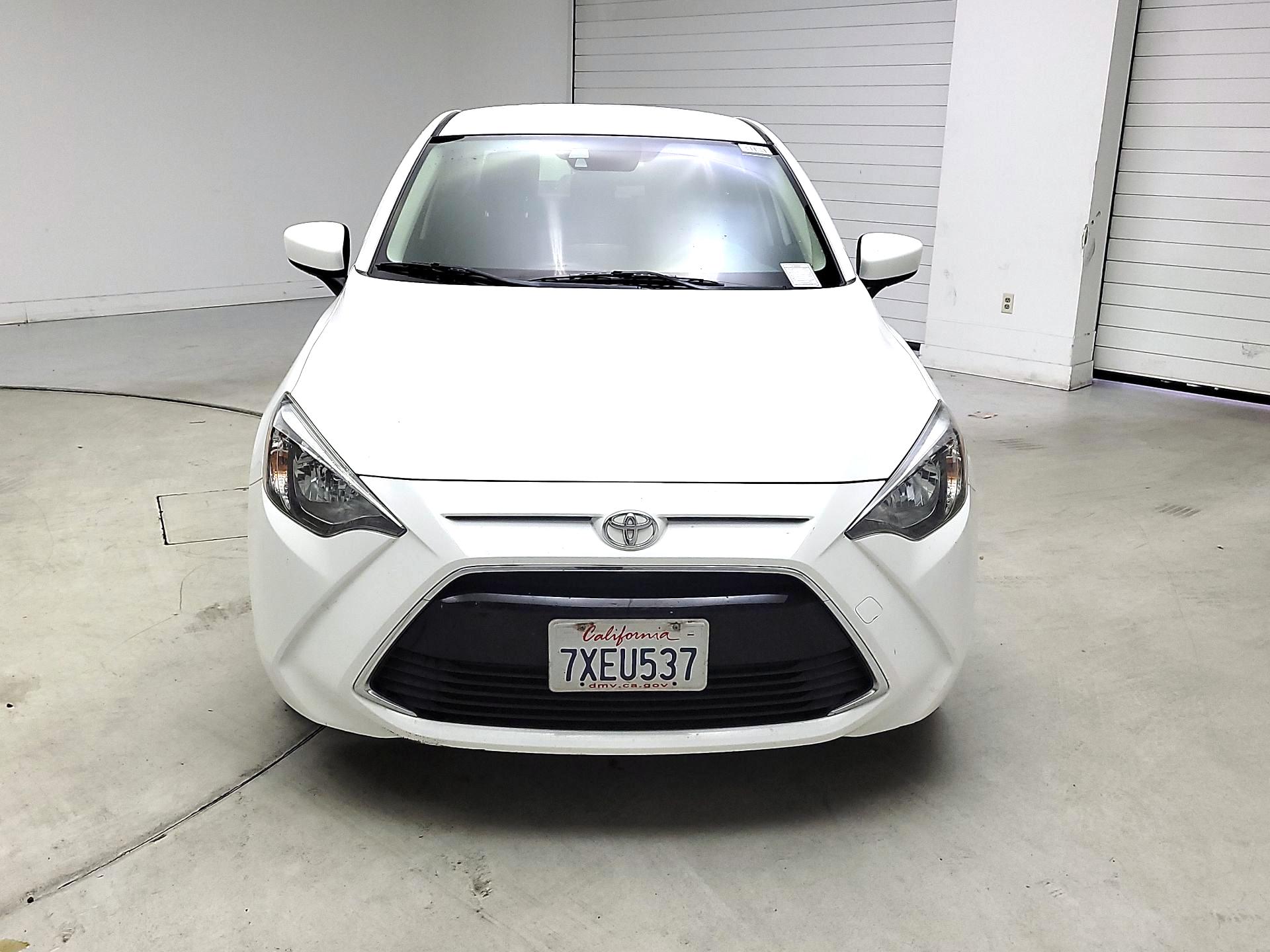 Thumbnail: 2017 Toyota Yaris iA - 2