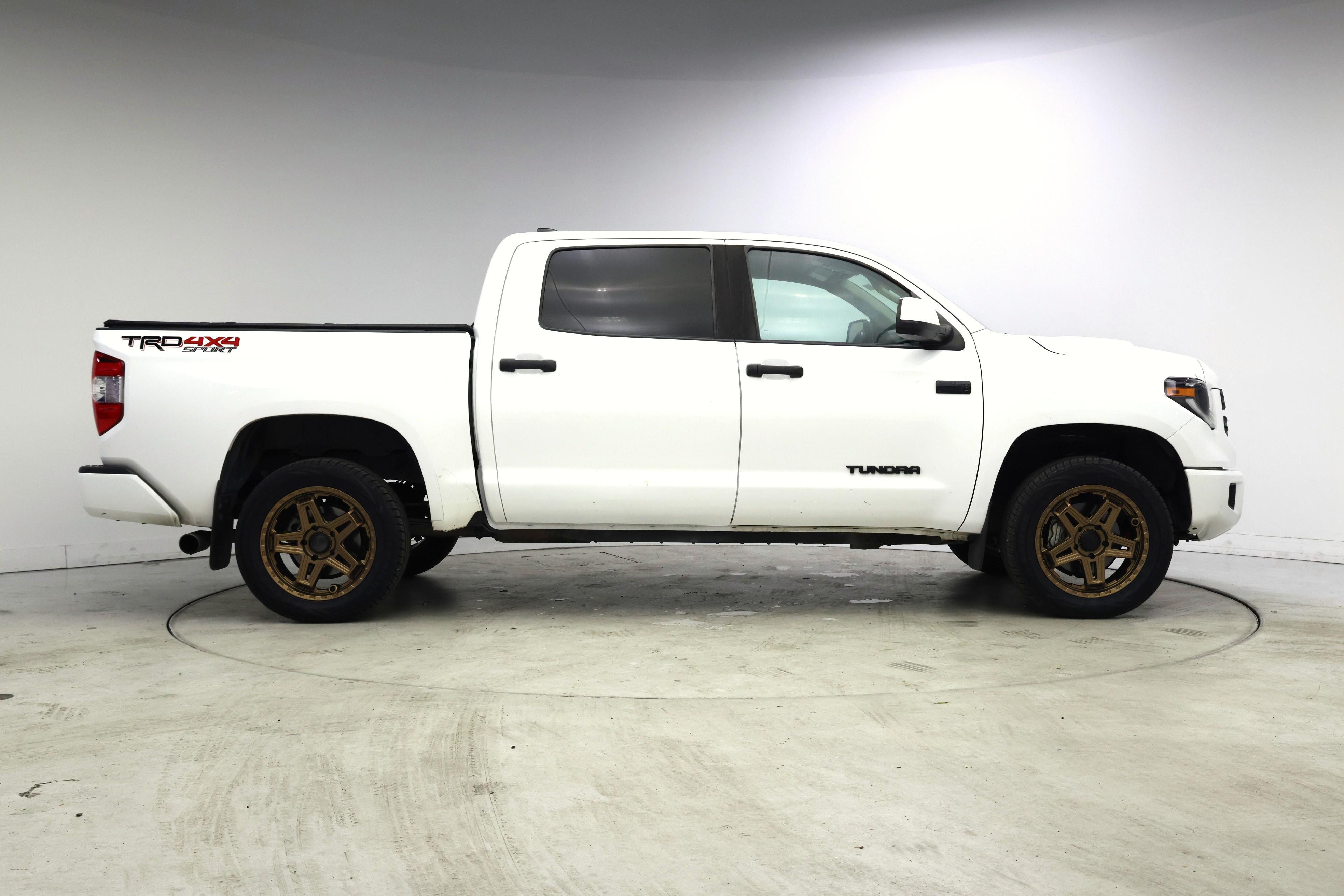 Thumbnail: 2020 Toyota Tundra - 7