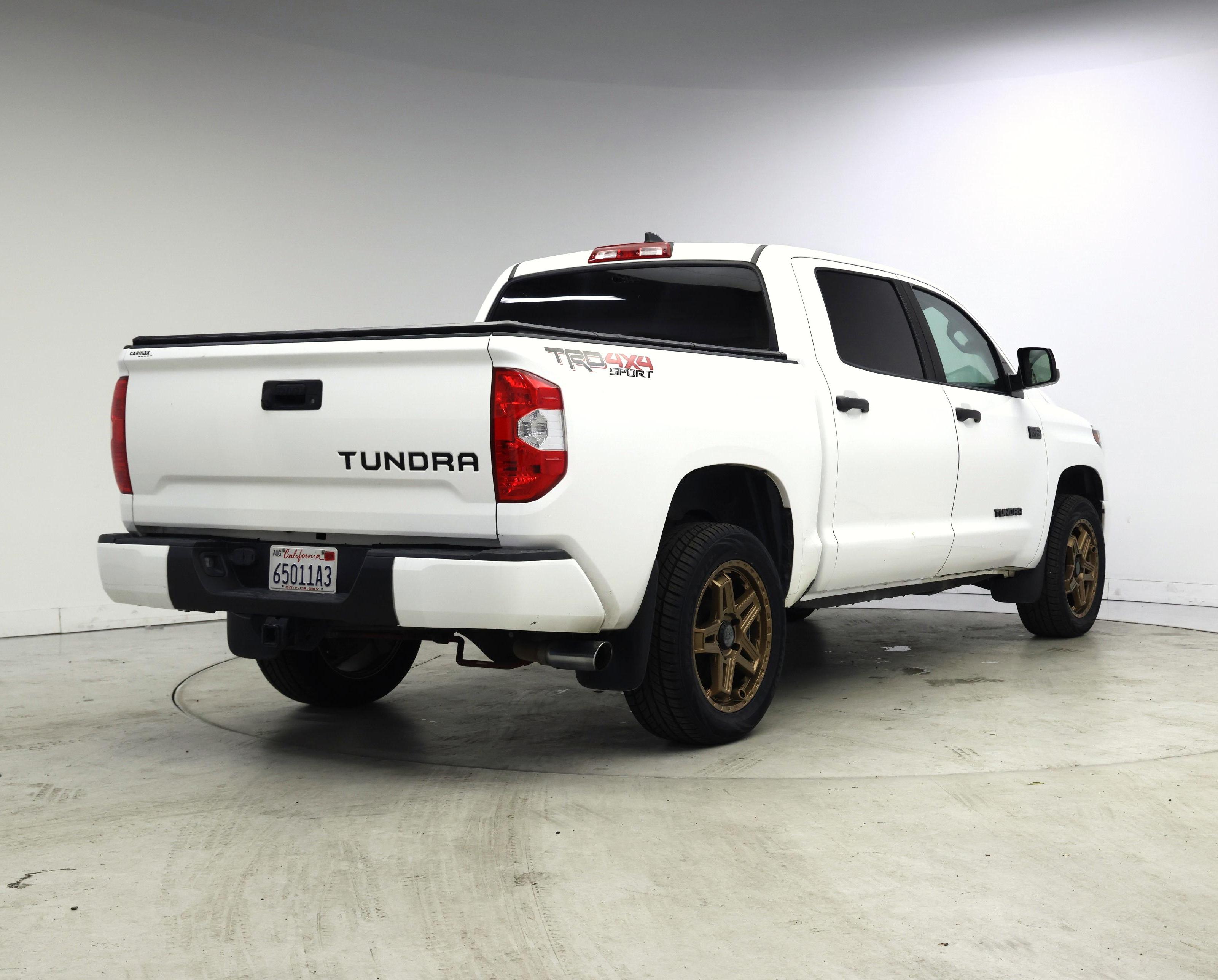 Thumbnail: 2020 Toyota Tundra - 8