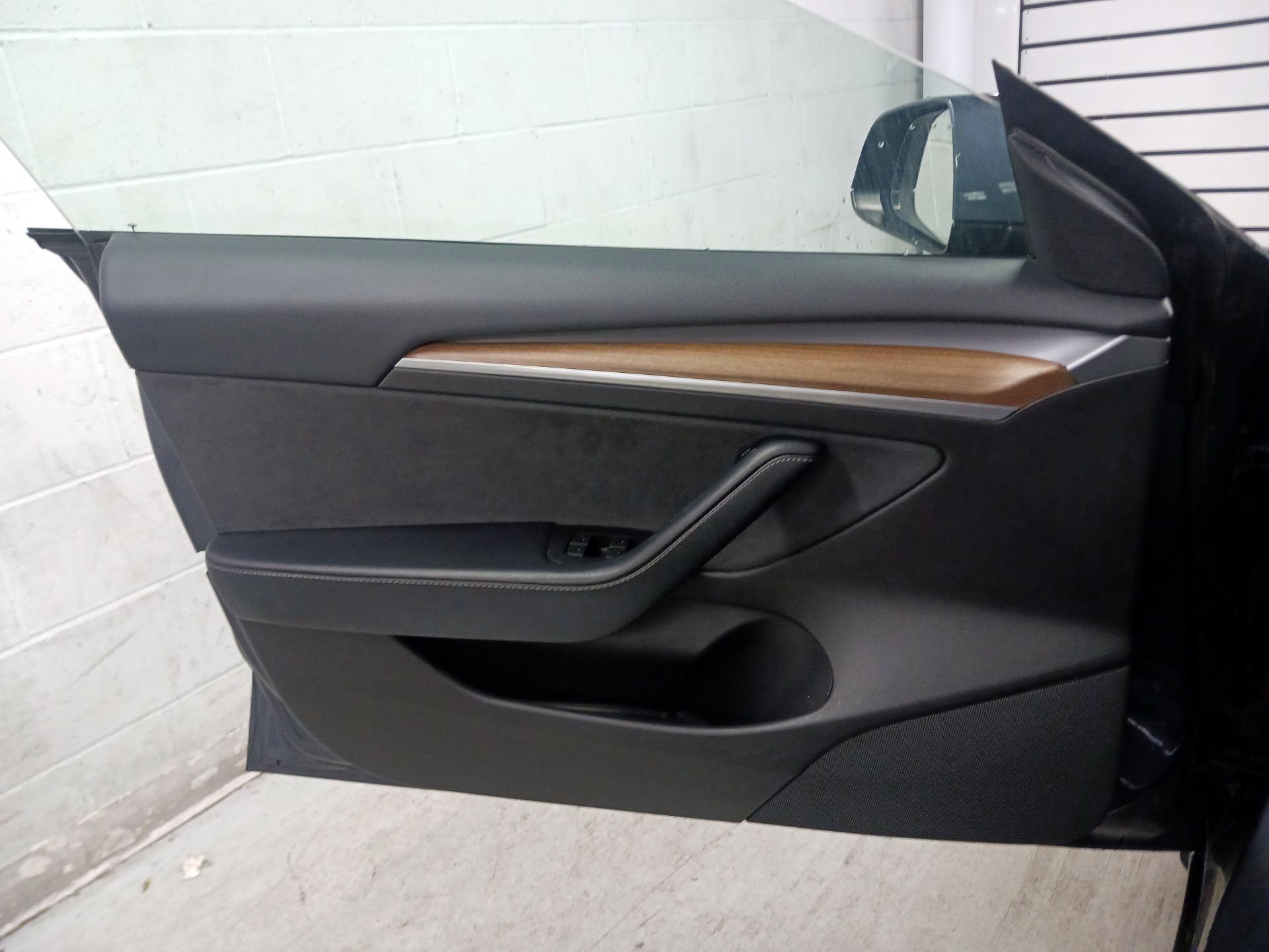 Thumbnail: 2022 Tesla Model 3 - 10